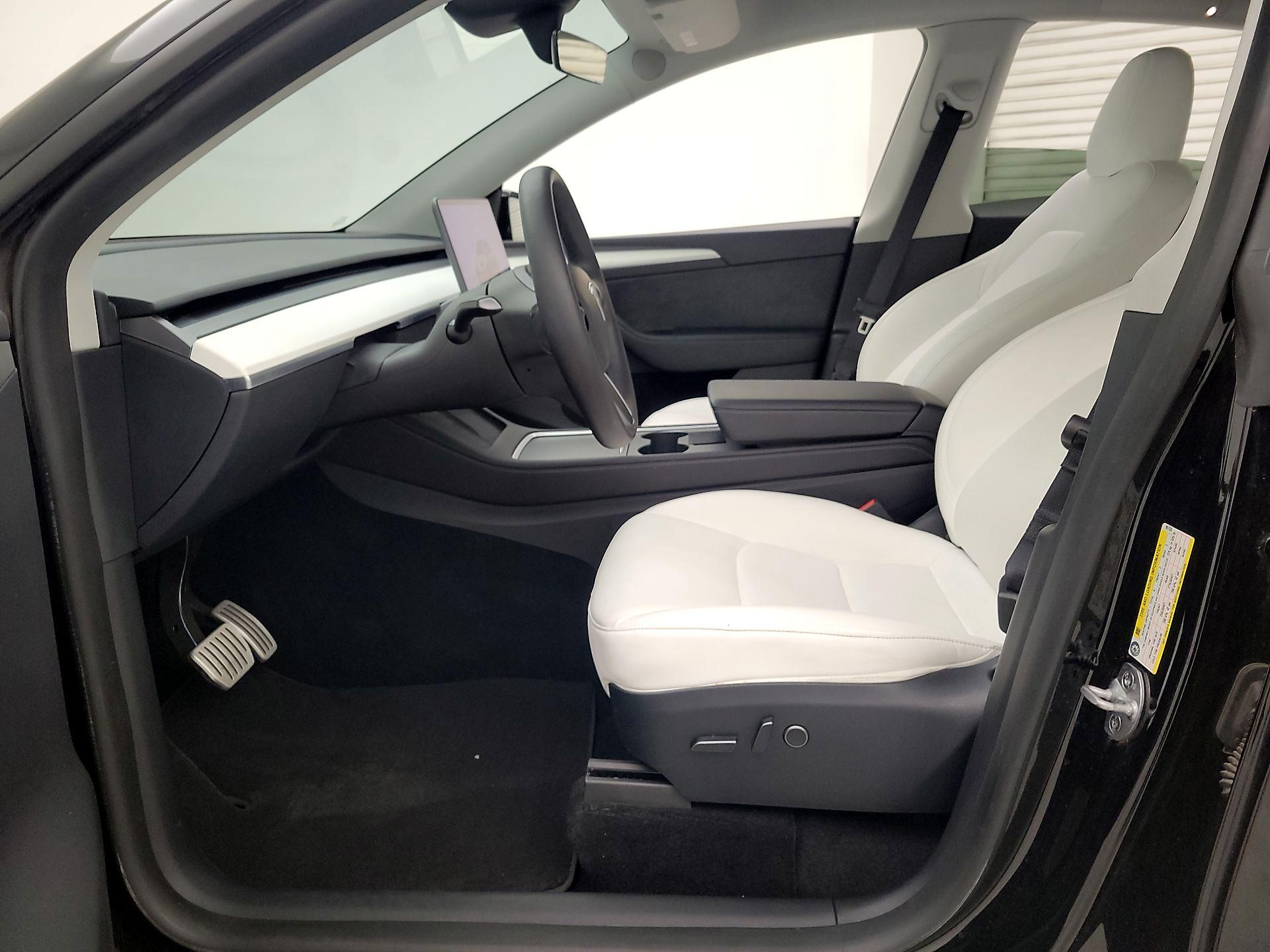 Thumbnail: 2023 Tesla Model Y - 11