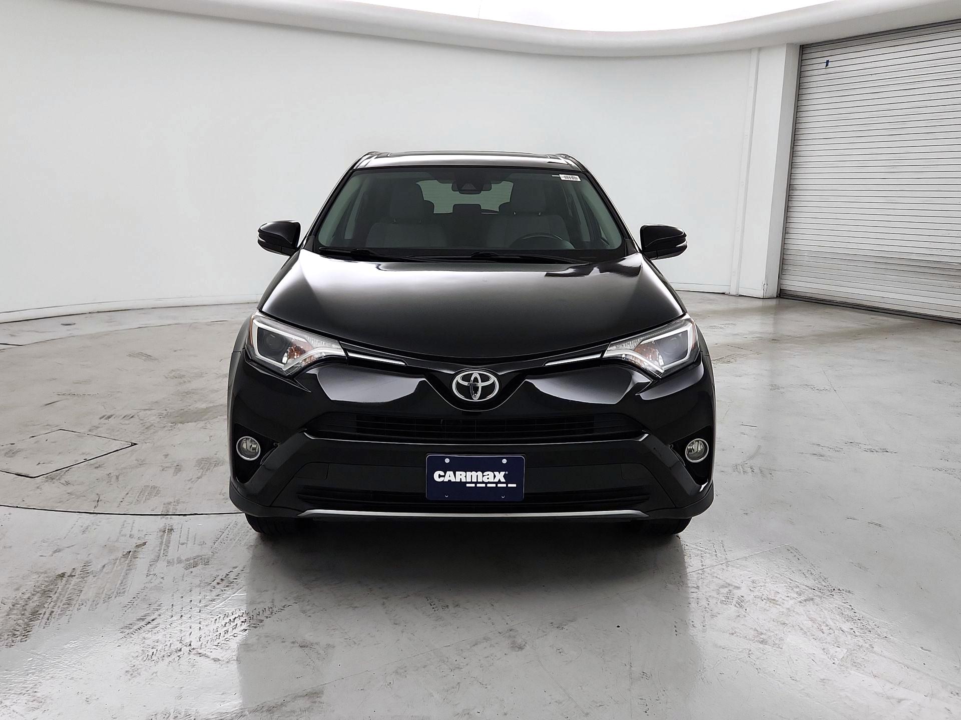 Thumbnail: 2018 Toyota RAV4 - 2