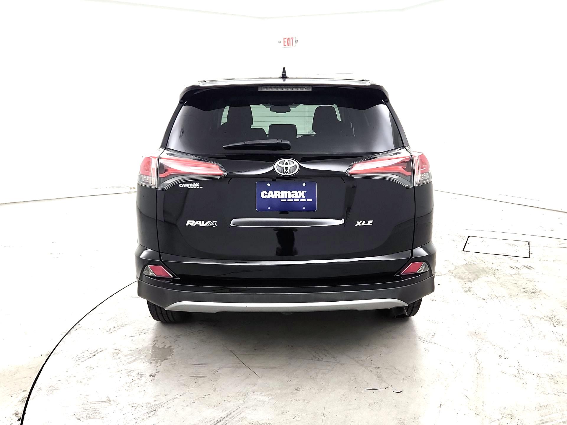 Thumbnail: 2018 Toyota RAV4 - 6