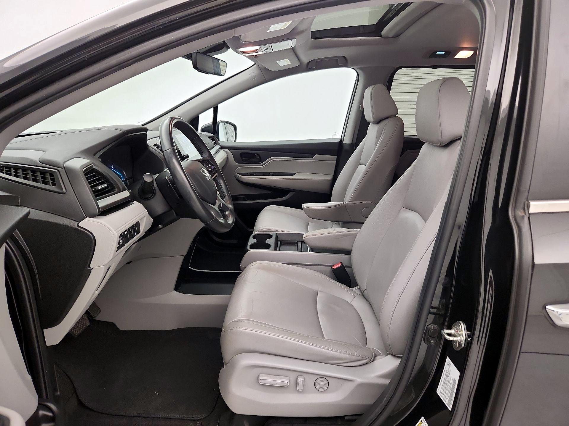 Thumbnail: 2019 Honda Odyssey - 11