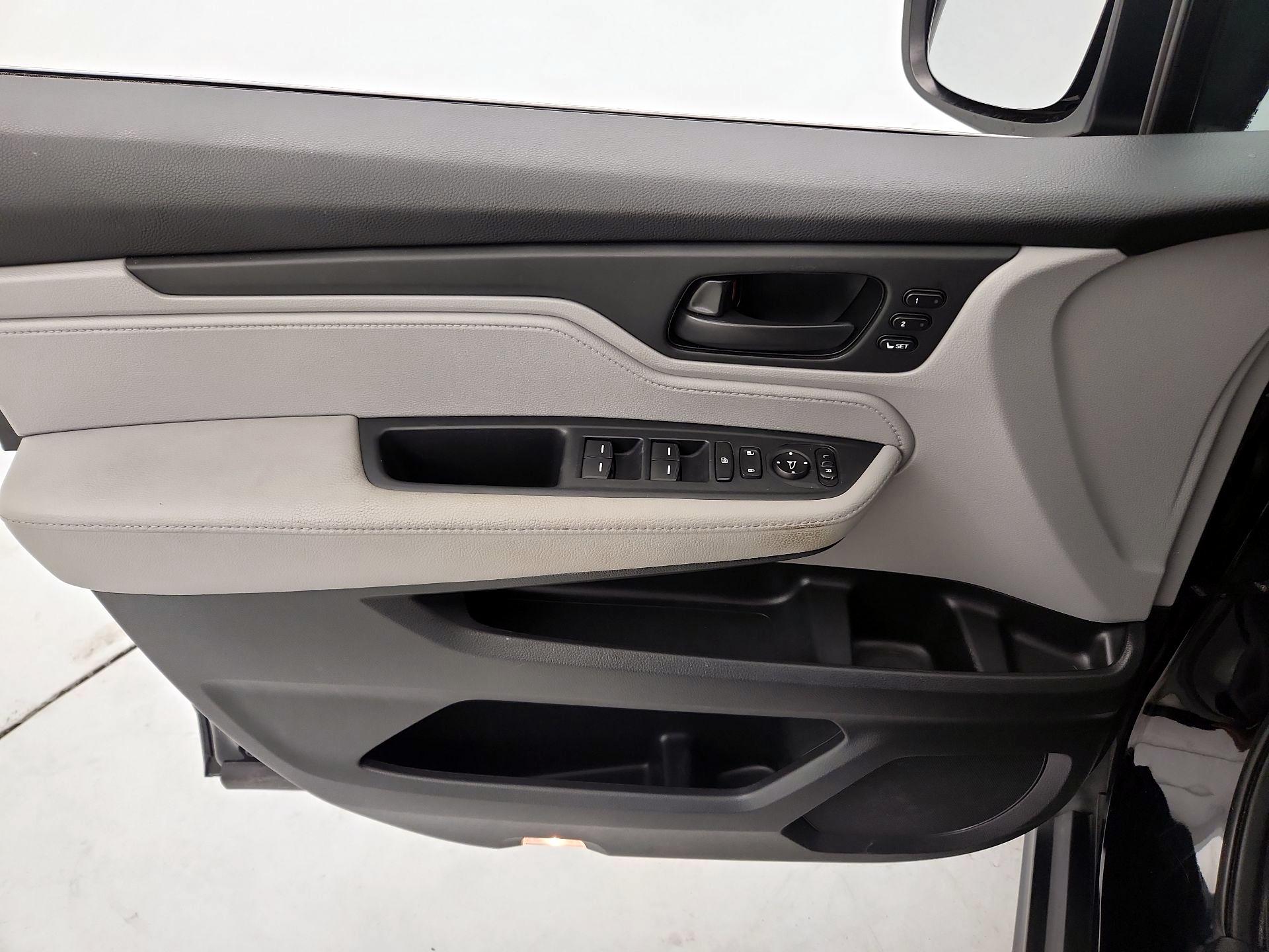 Thumbnail: 2019 Honda Odyssey - 12