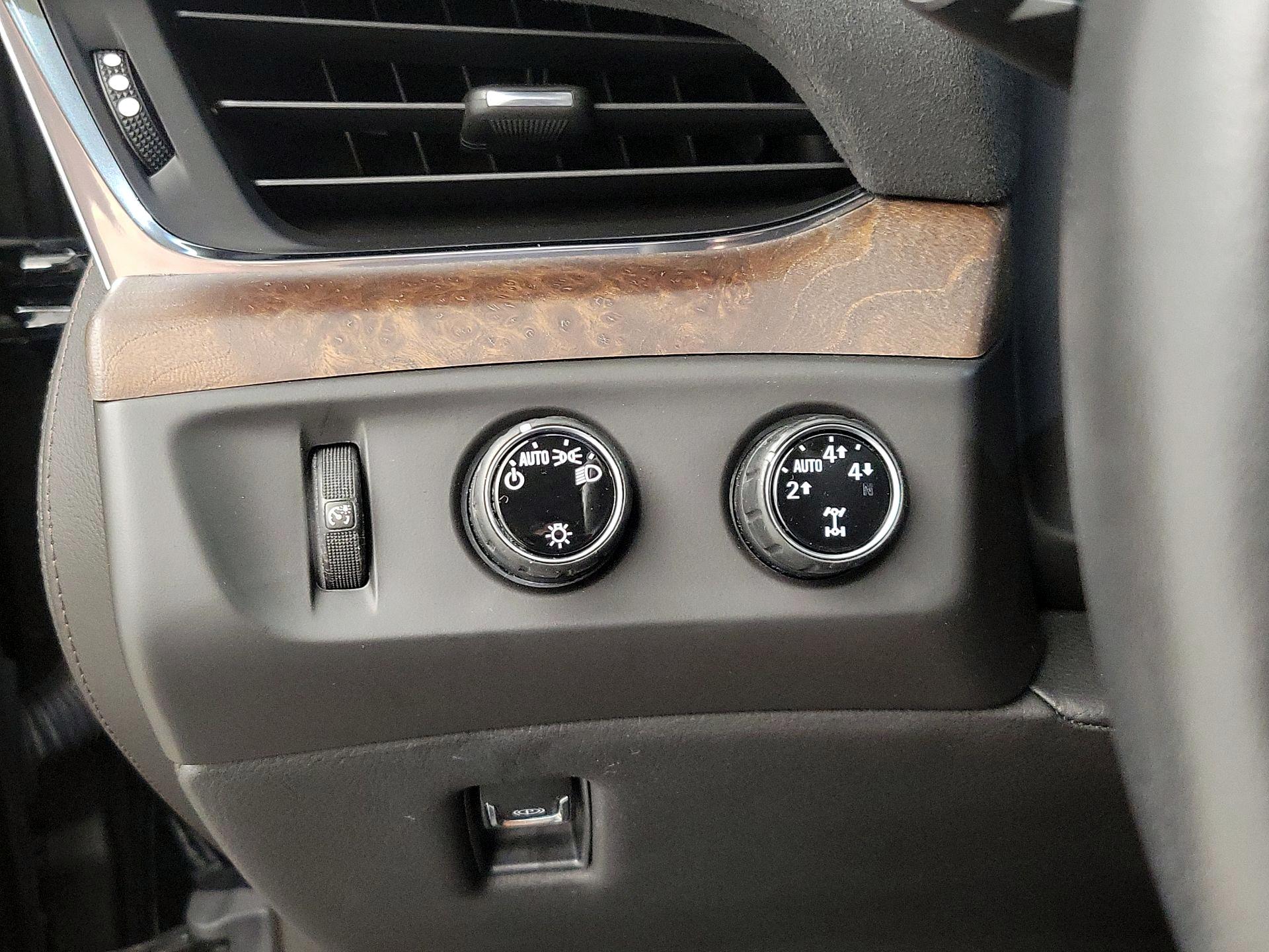 Thumbnail: 2016 Cadillac Escalade - 13
