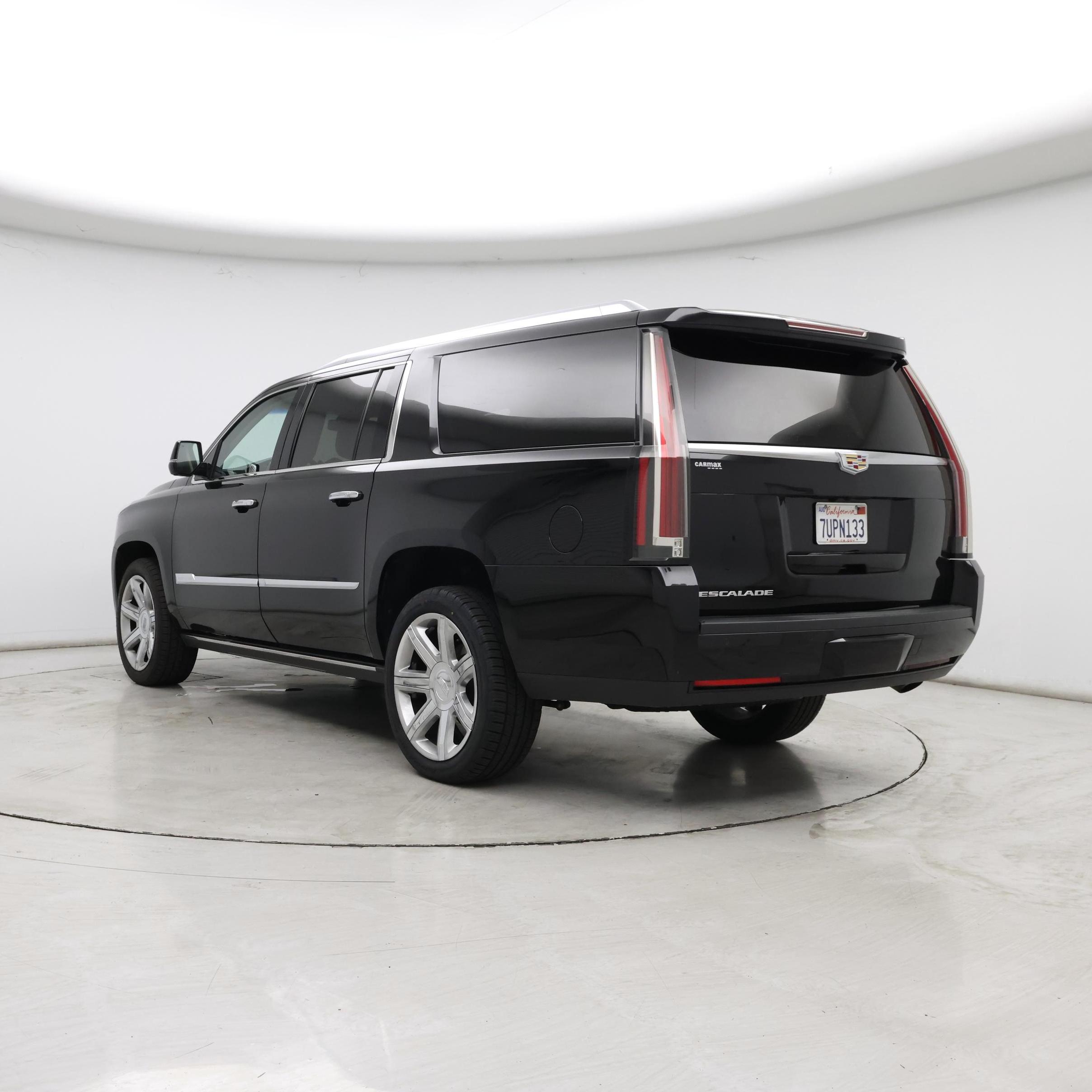 Thumbnail: 2016 Cadillac Escalade - 2