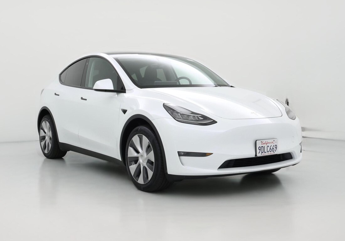 2022 Tesla Model Y Long Range All-Wheel Drive in White — CarMax photo