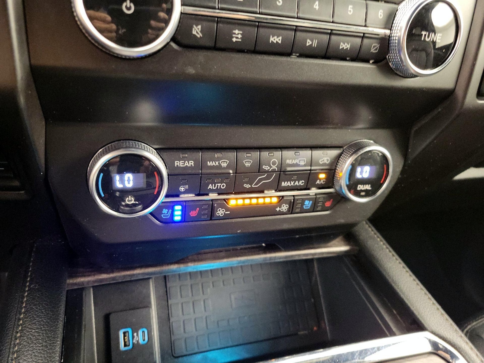 2020 Ford Expedition Limited - Photo 18