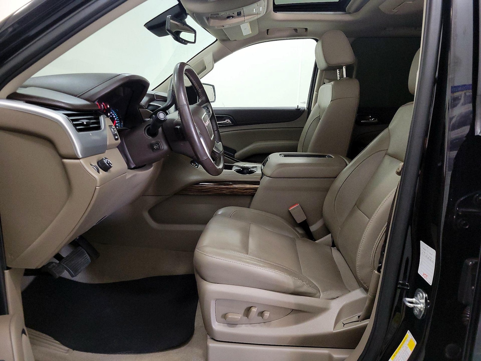2020 GMC Yukon SLT - Photo 12