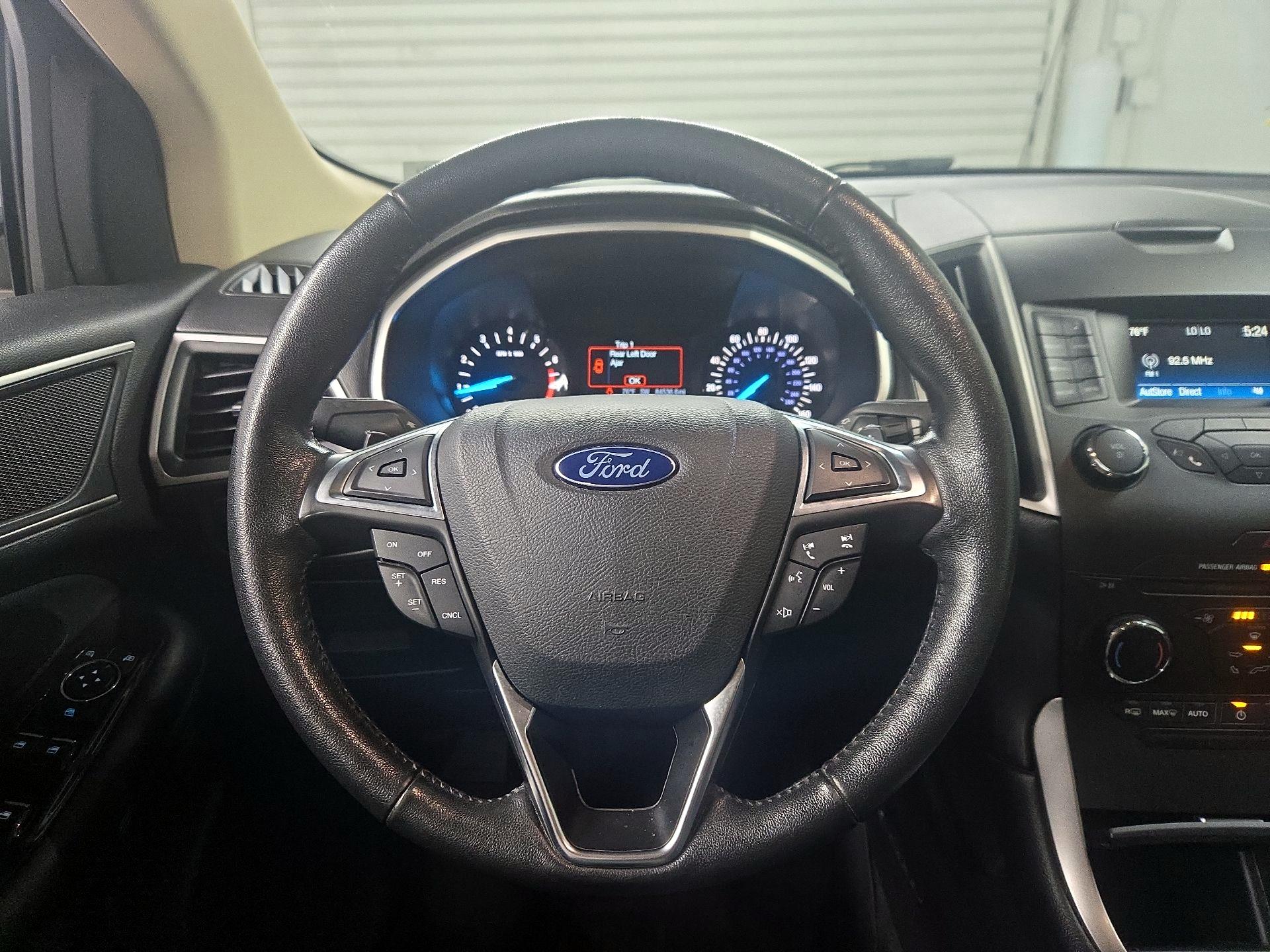 Thumbnail: 2017 Ford Edge - 10