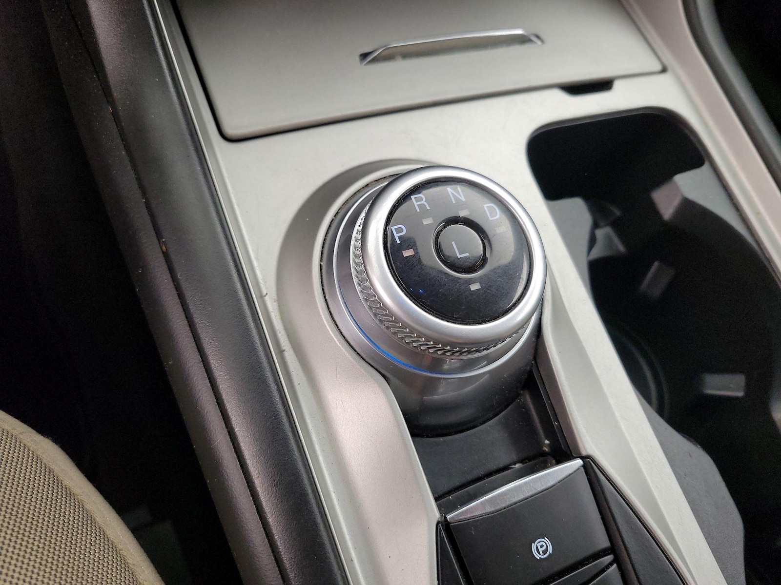 2023 Ford Explorer Base - Photo 16