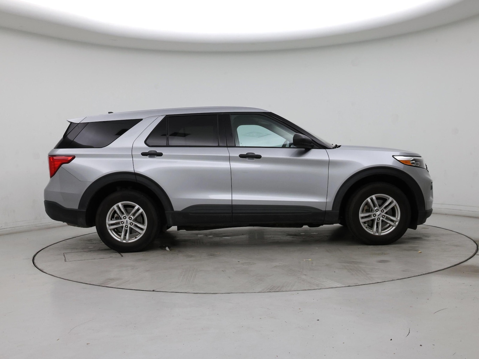 2023 Ford Explorer Base - Photo 8