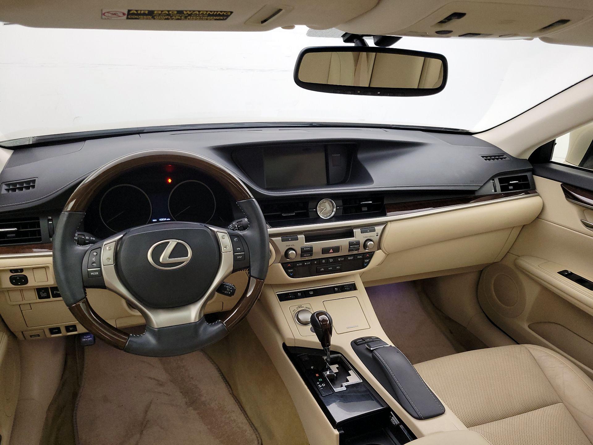 Thumbnail: 2014 Lexus ES - 9