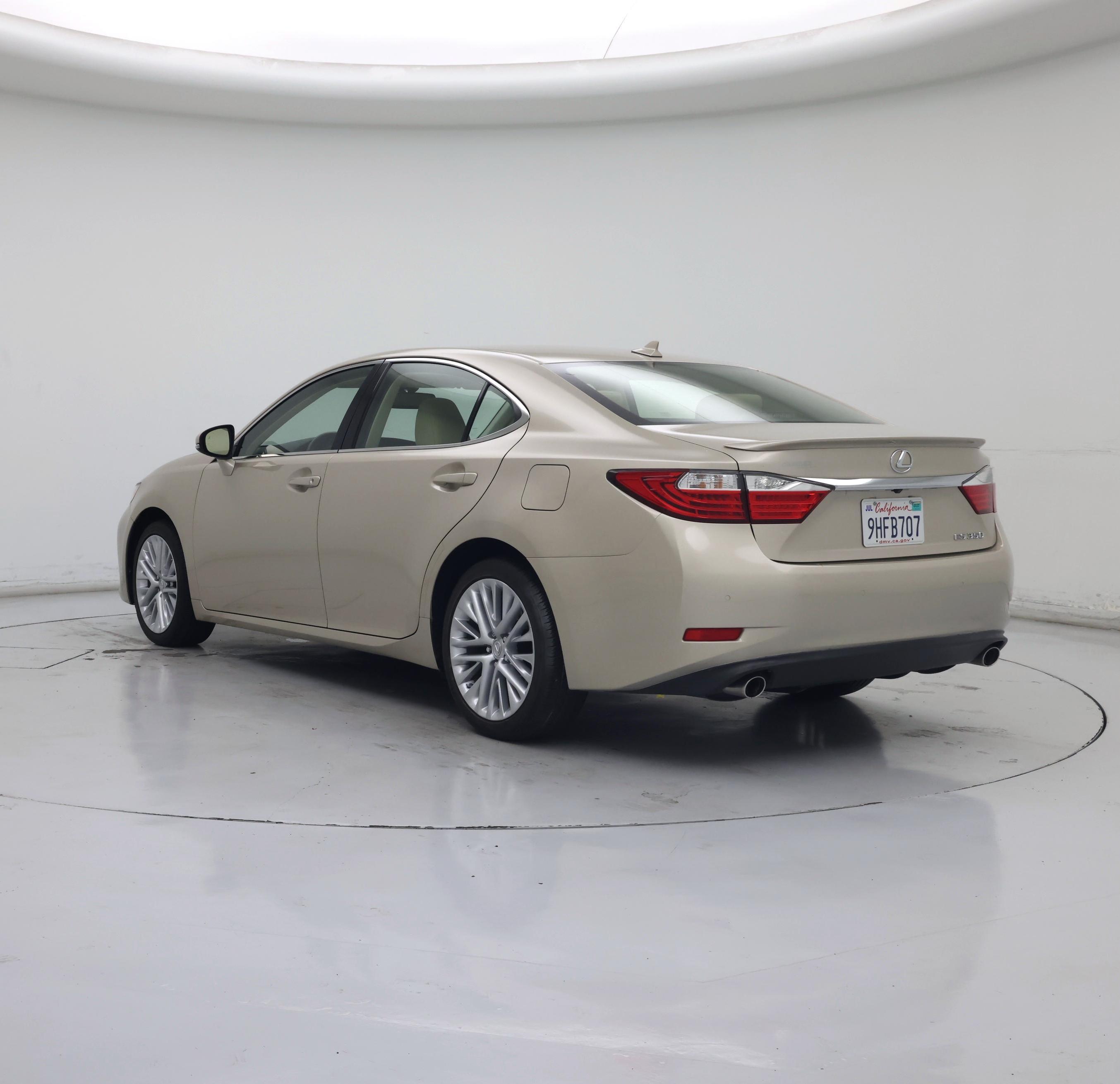 Thumbnail: 2014 Lexus ES - 2