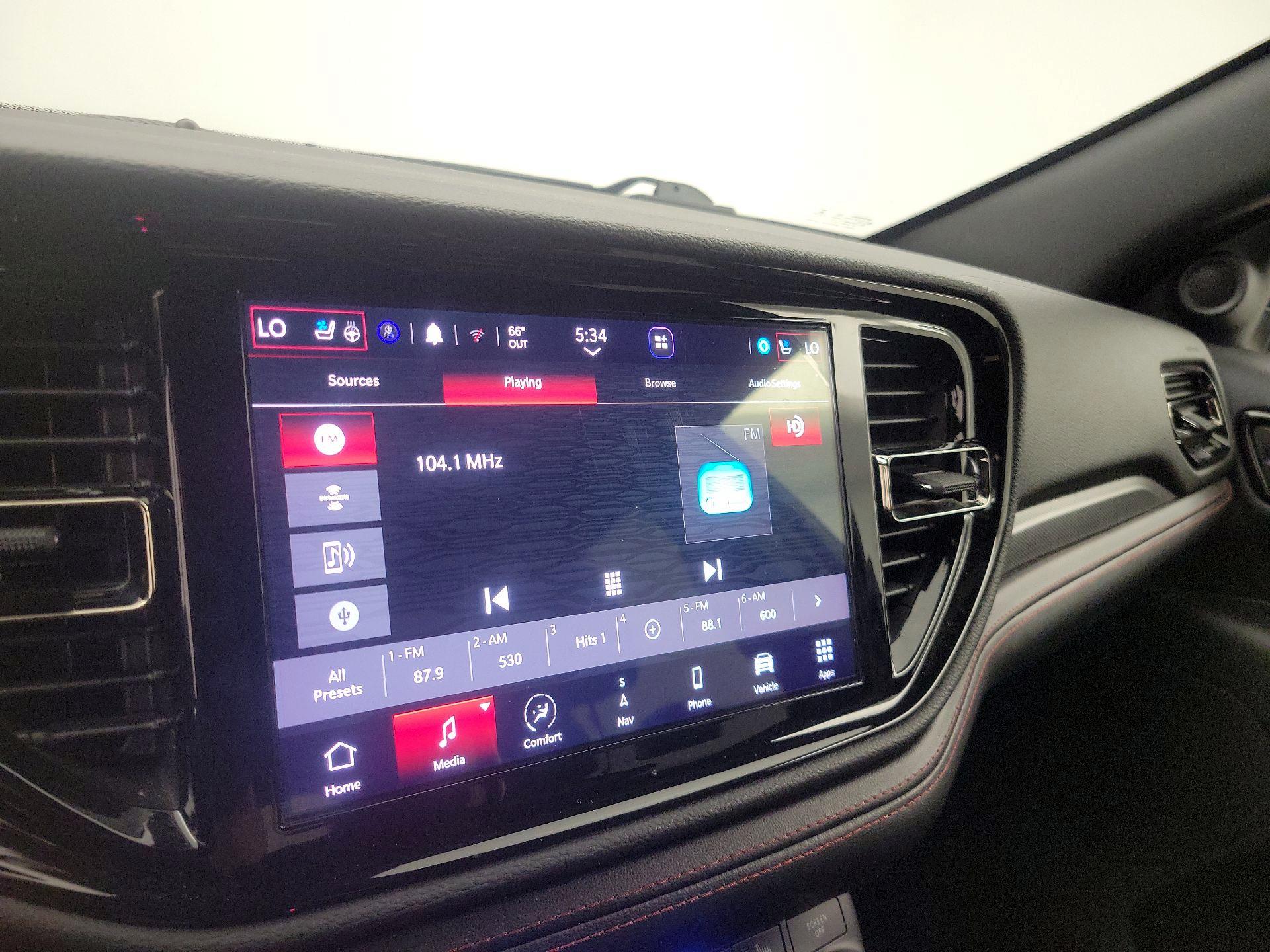 Thumbnail: 2021 Dodge Durango - 16