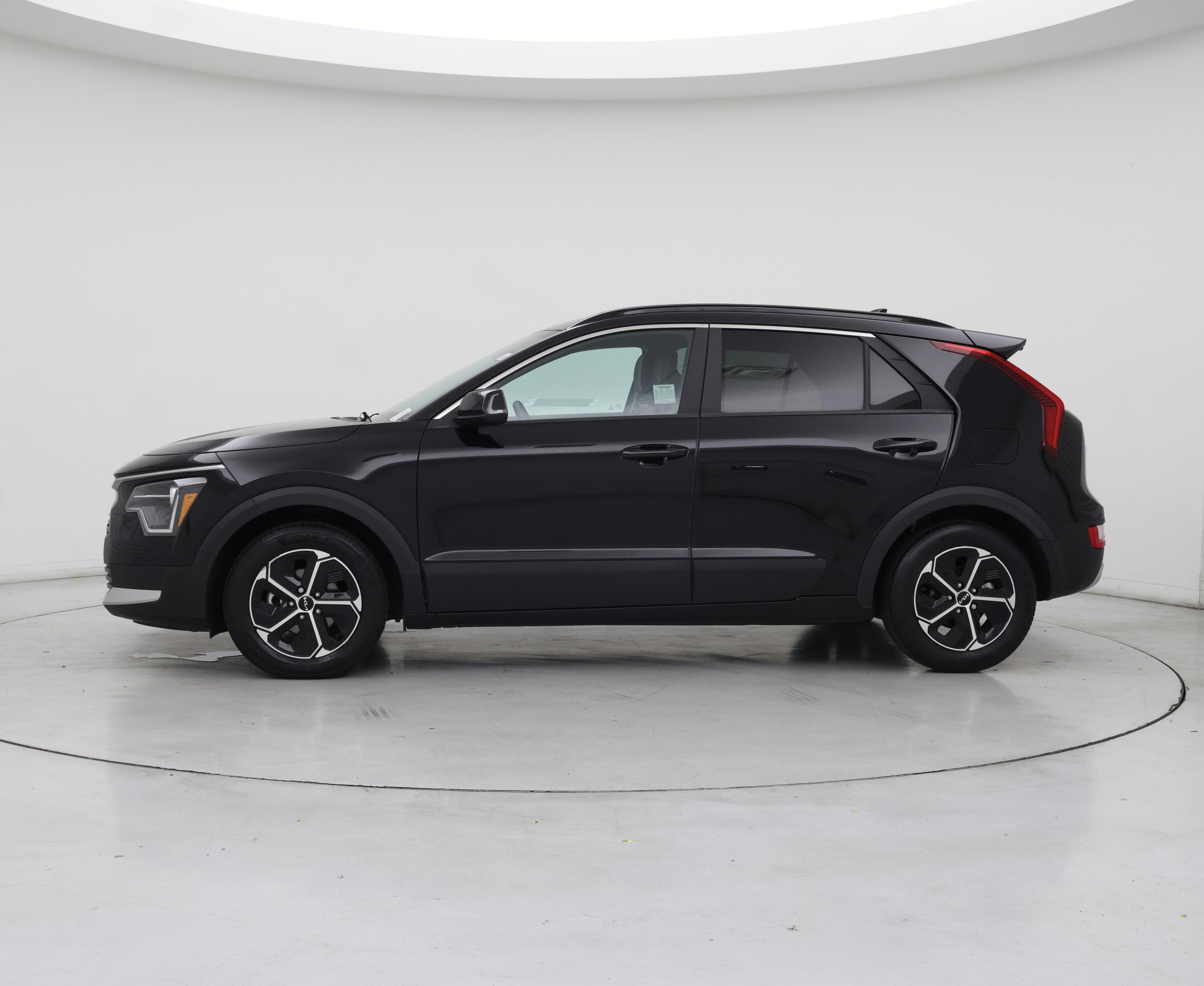 Thumbnail: 2023 Kia Niro - 3