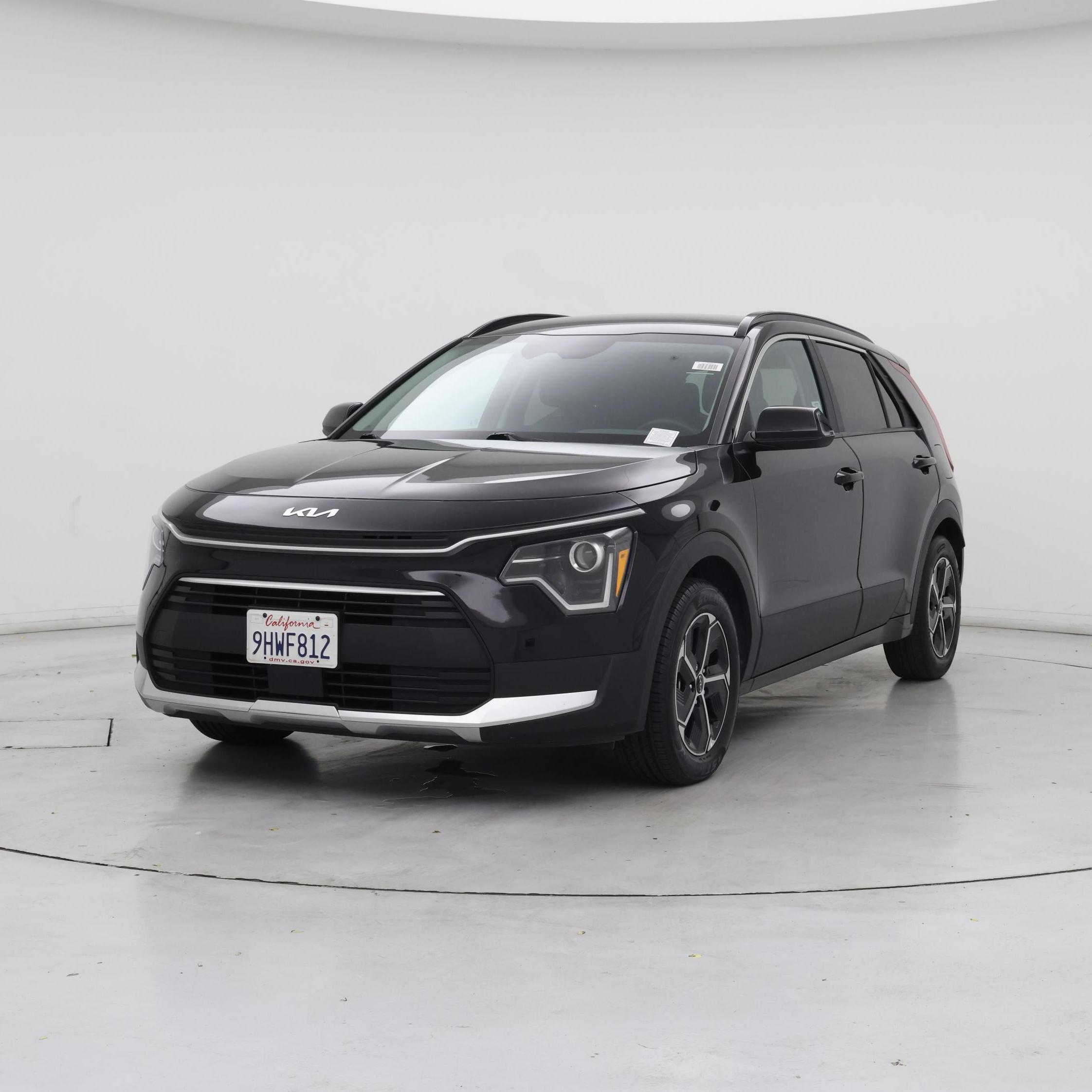 Thumbnail: 2023 Kia Niro - 4