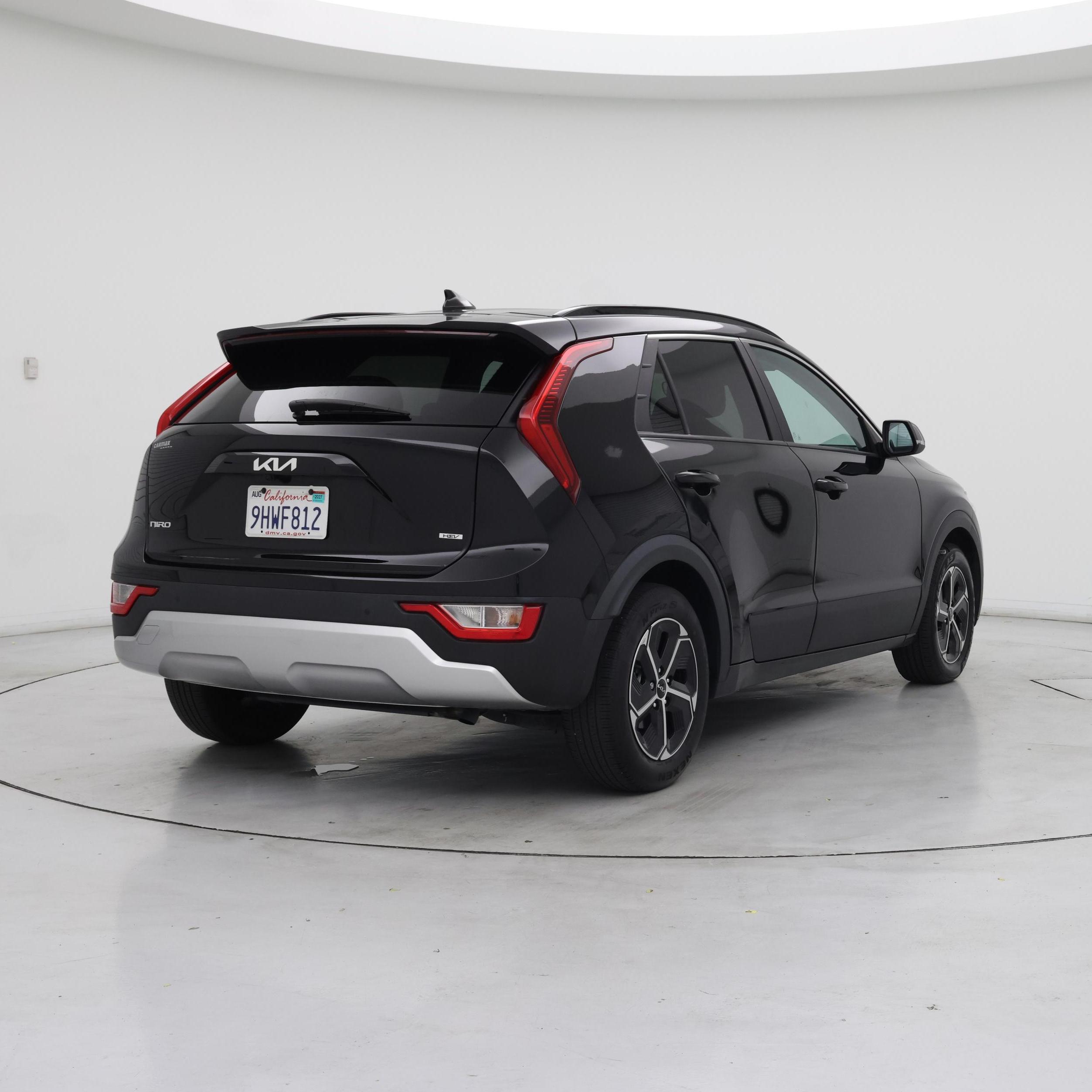 Thumbnail: 2023 Kia Niro - 8