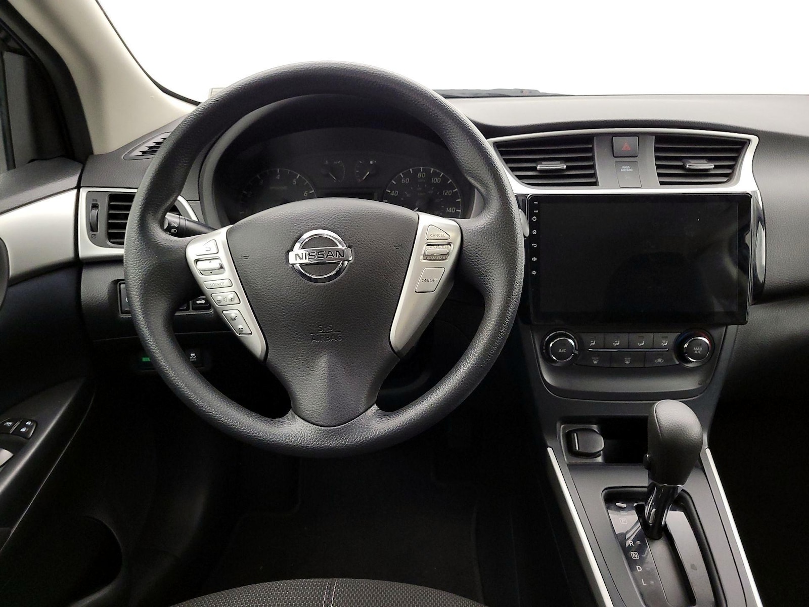 2016 Nissan Sentra S - Photo 11