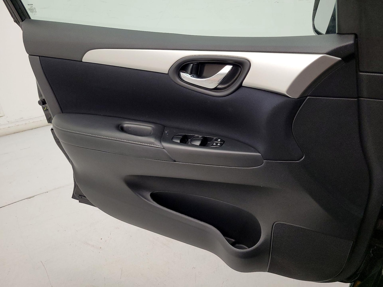 2016 Nissan Sentra S - Photo 13