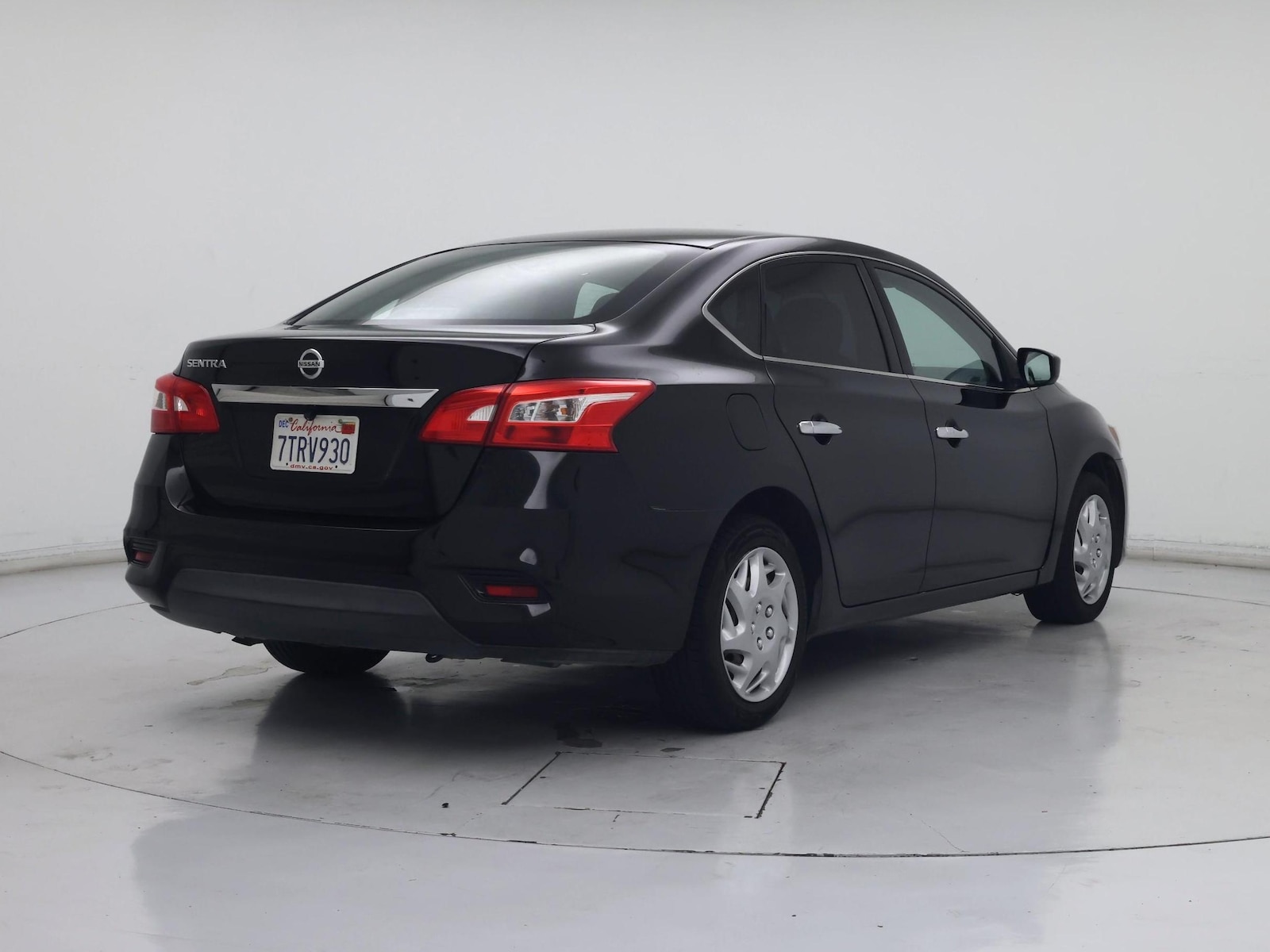 2016 Nissan Sentra S - Photo 9