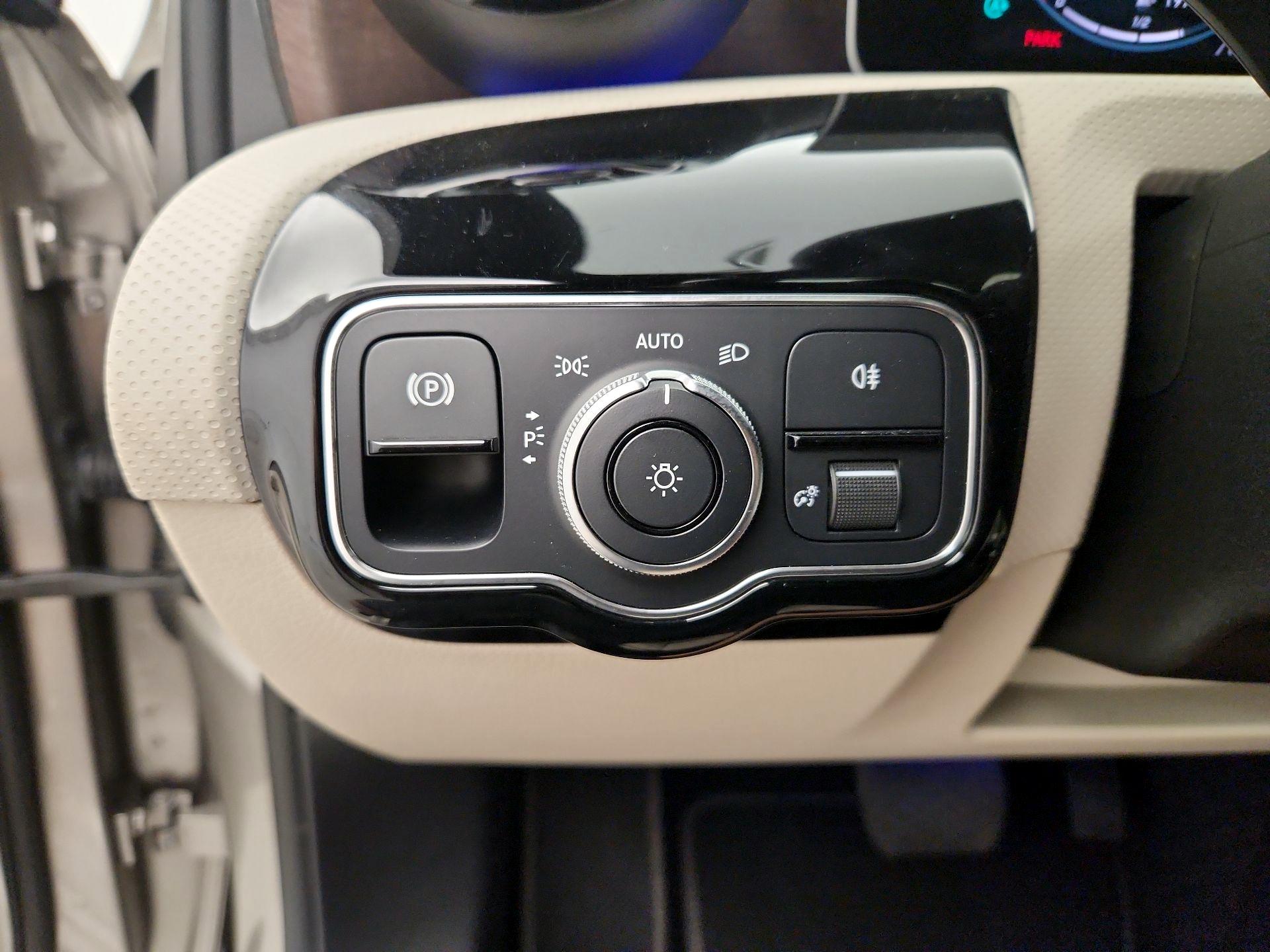Thumbnail: 2019 Mercedes-Benz A-Class - 13