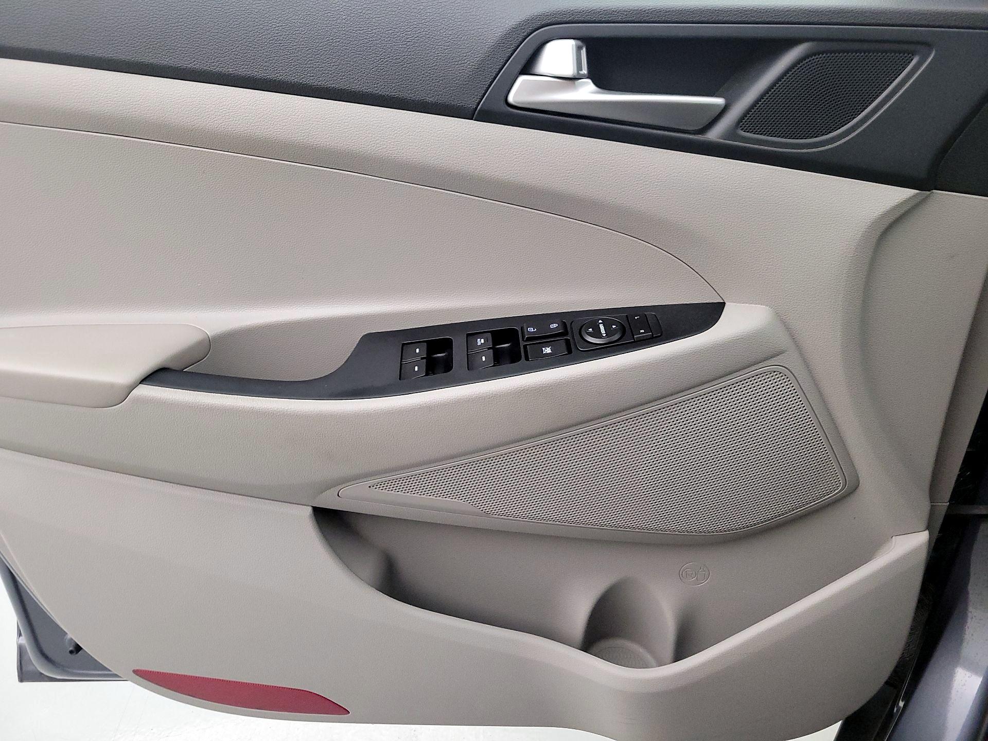 Thumbnail: 2021 Hyundai Tucson - 12