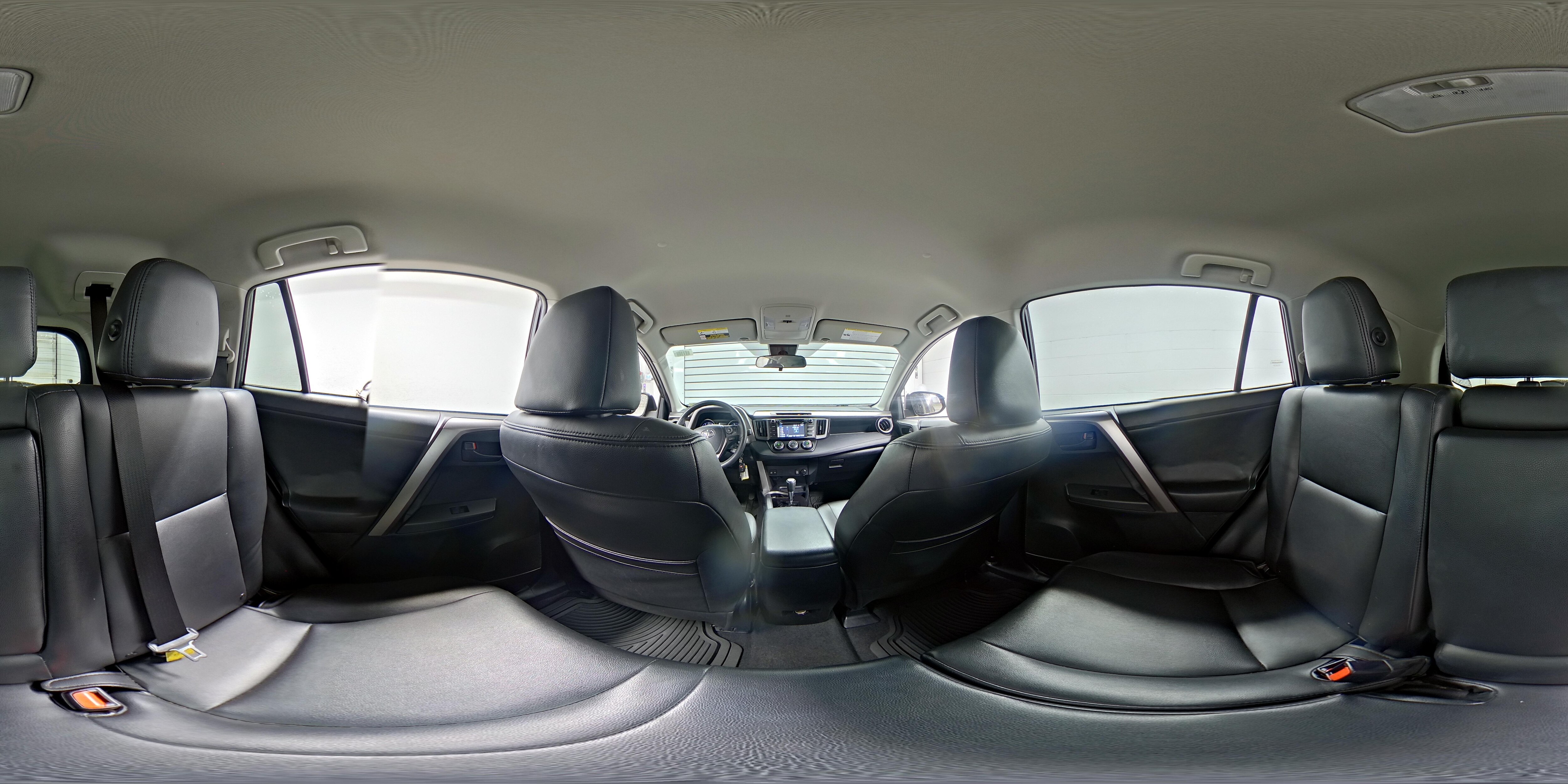 2017 Toyota RAV4 LE - Photo 19
