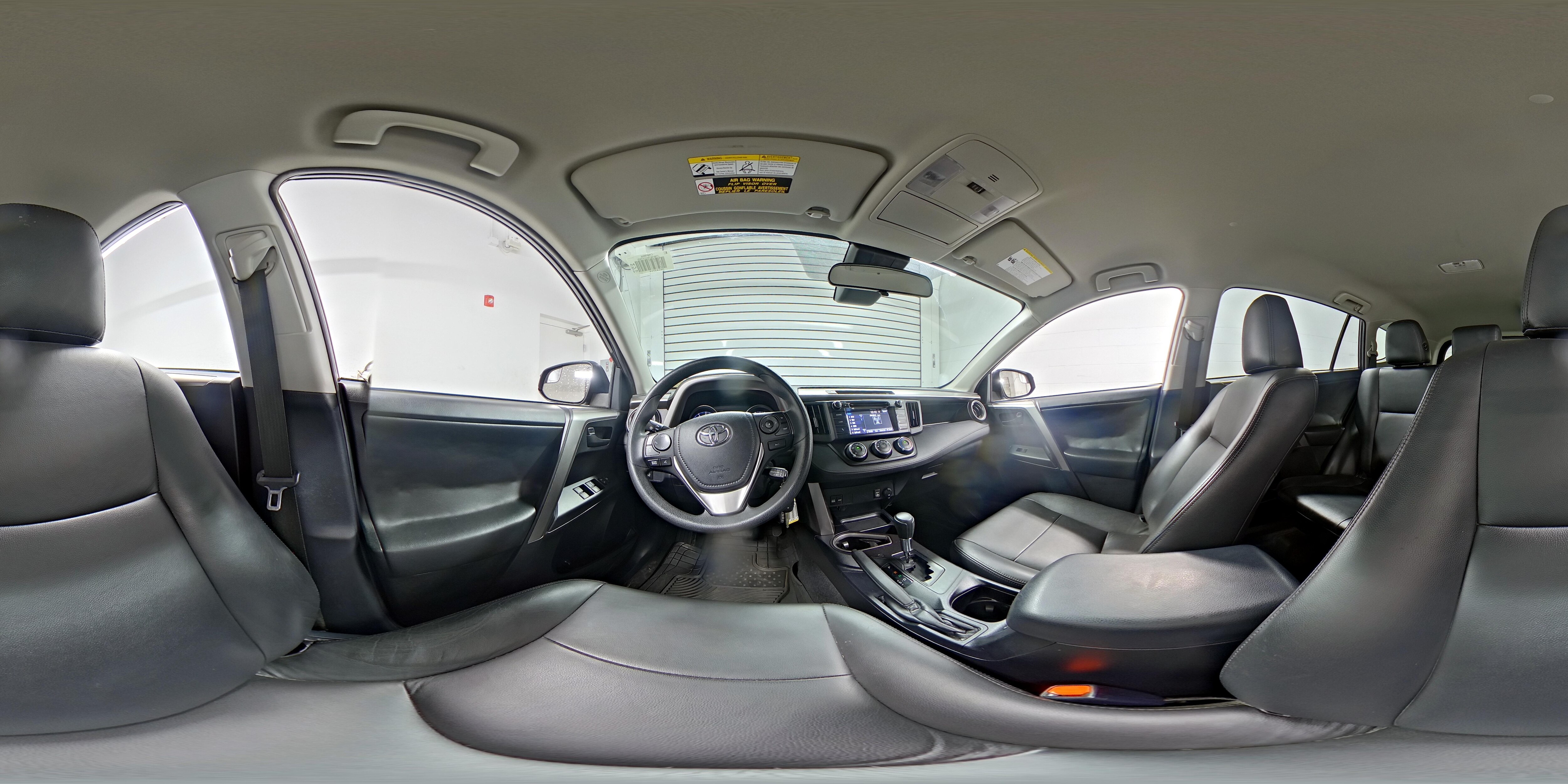 2017 Toyota RAV4 LE - Photo 20