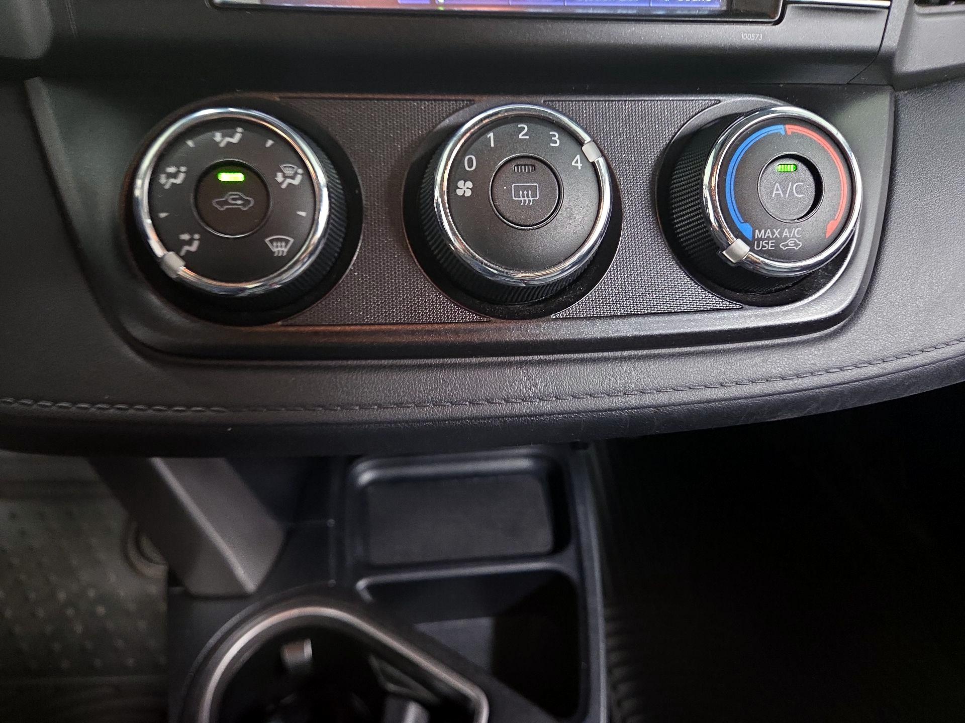 Thumbnail: 2017 Toyota RAV4 - 12