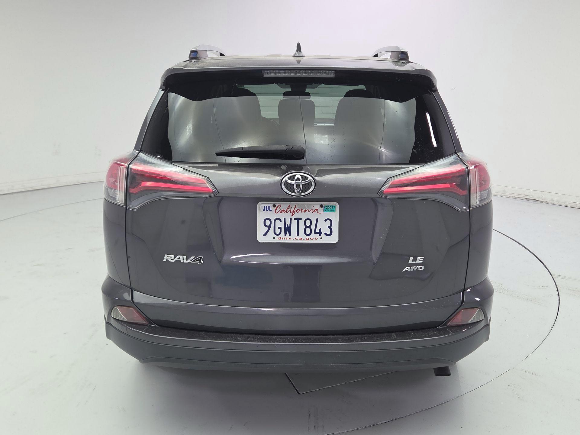Thumbnail: 2017 Toyota RAV4 - 6