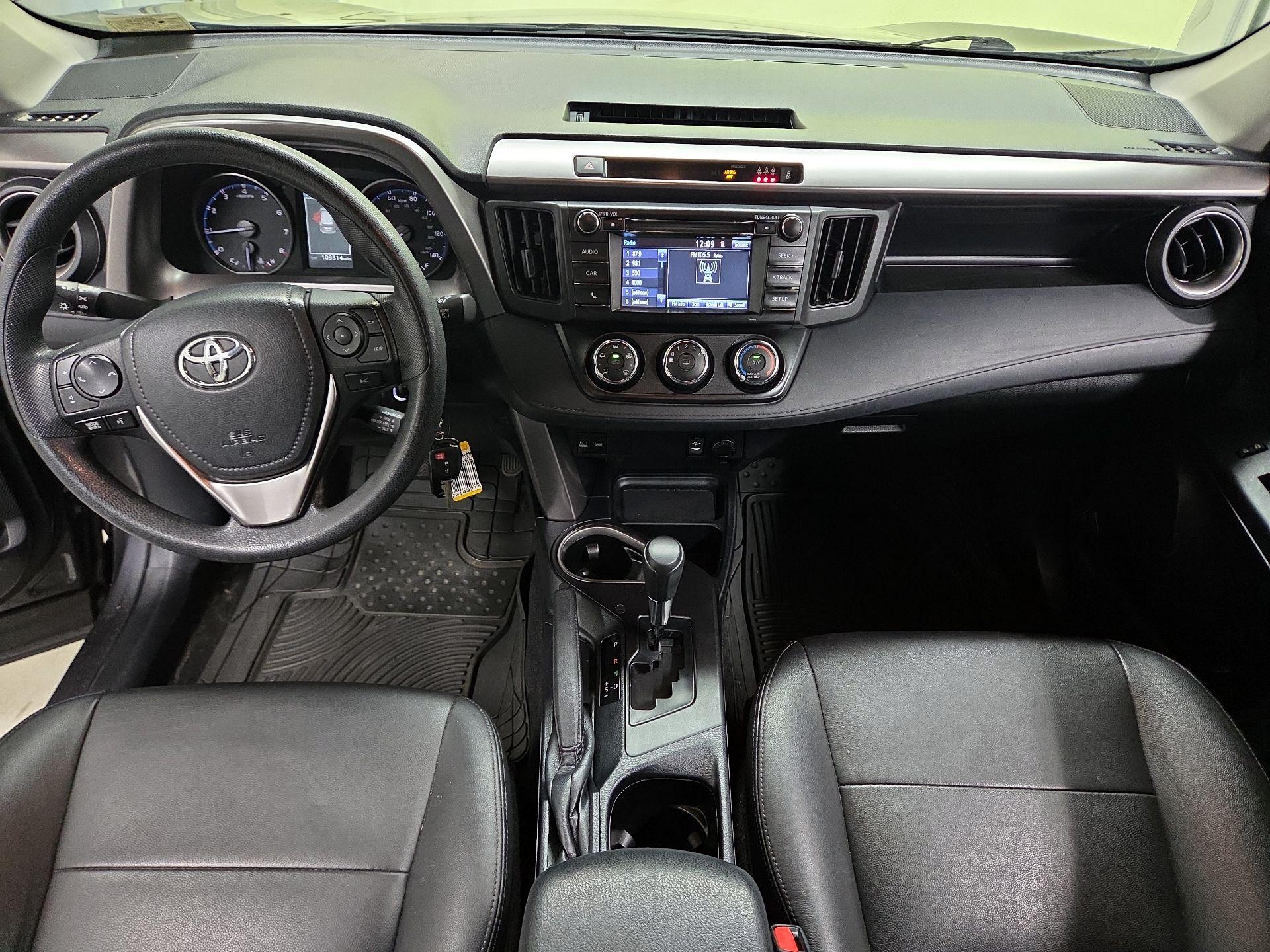 Thumbnail: 2017 Toyota RAV4 - 8