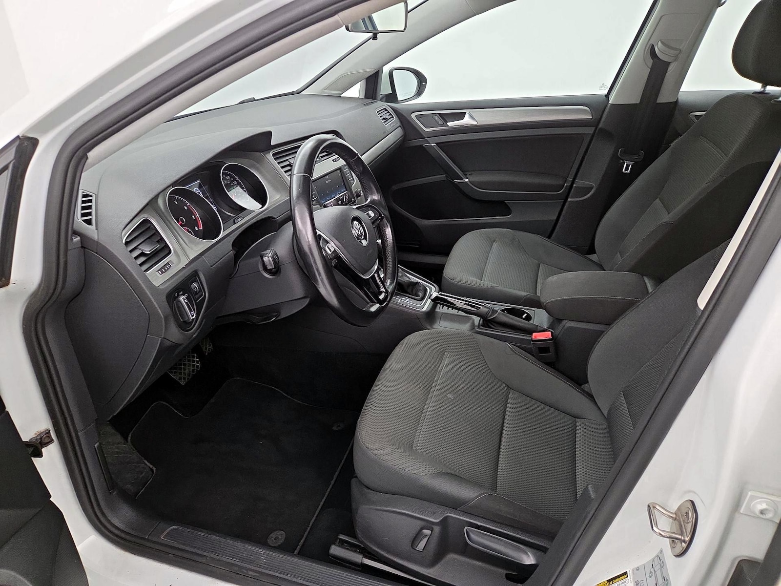 2017 Volkswagen Golf S - Photo 12