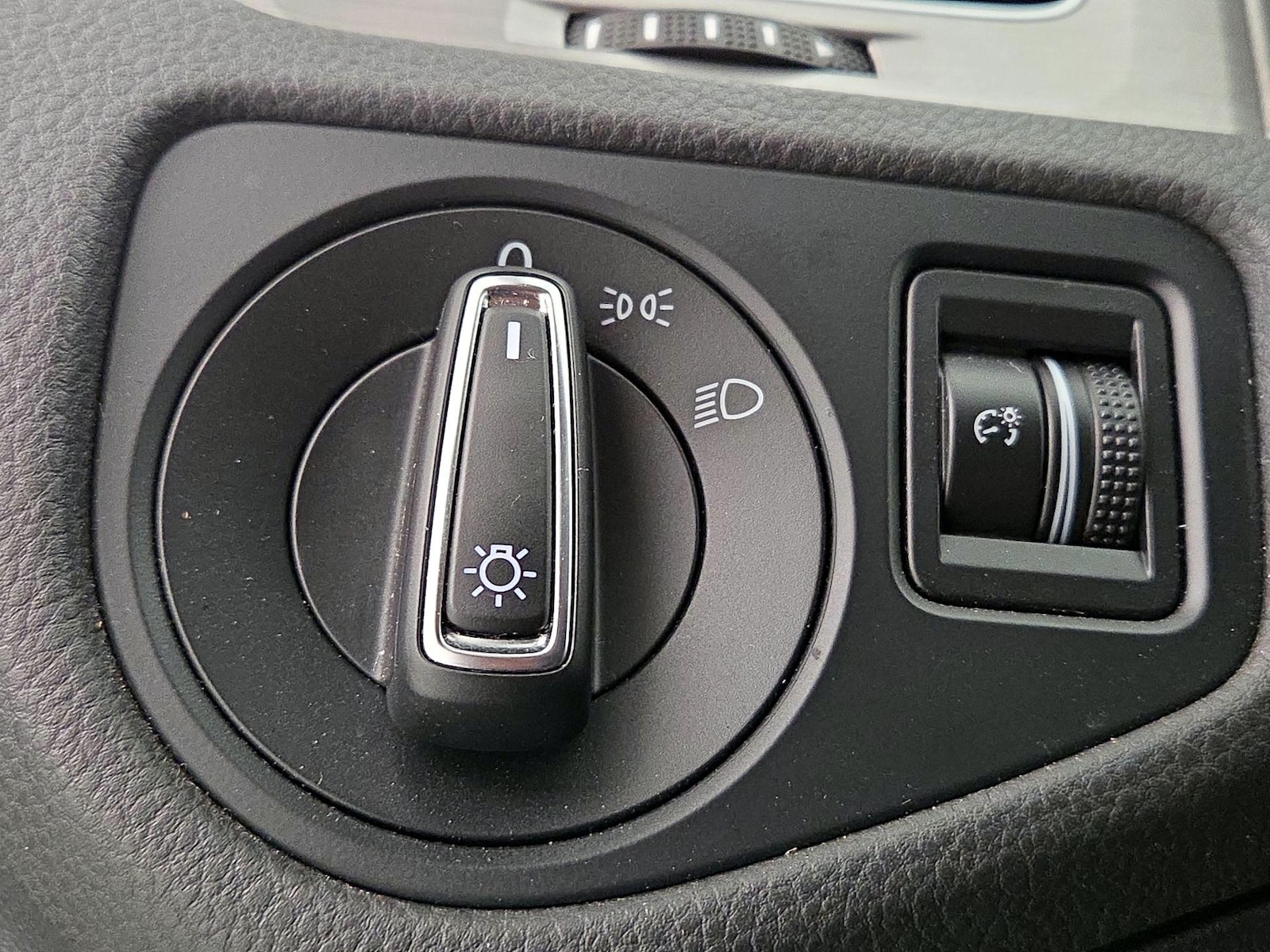 2017 Volkswagen Golf S - Photo 14