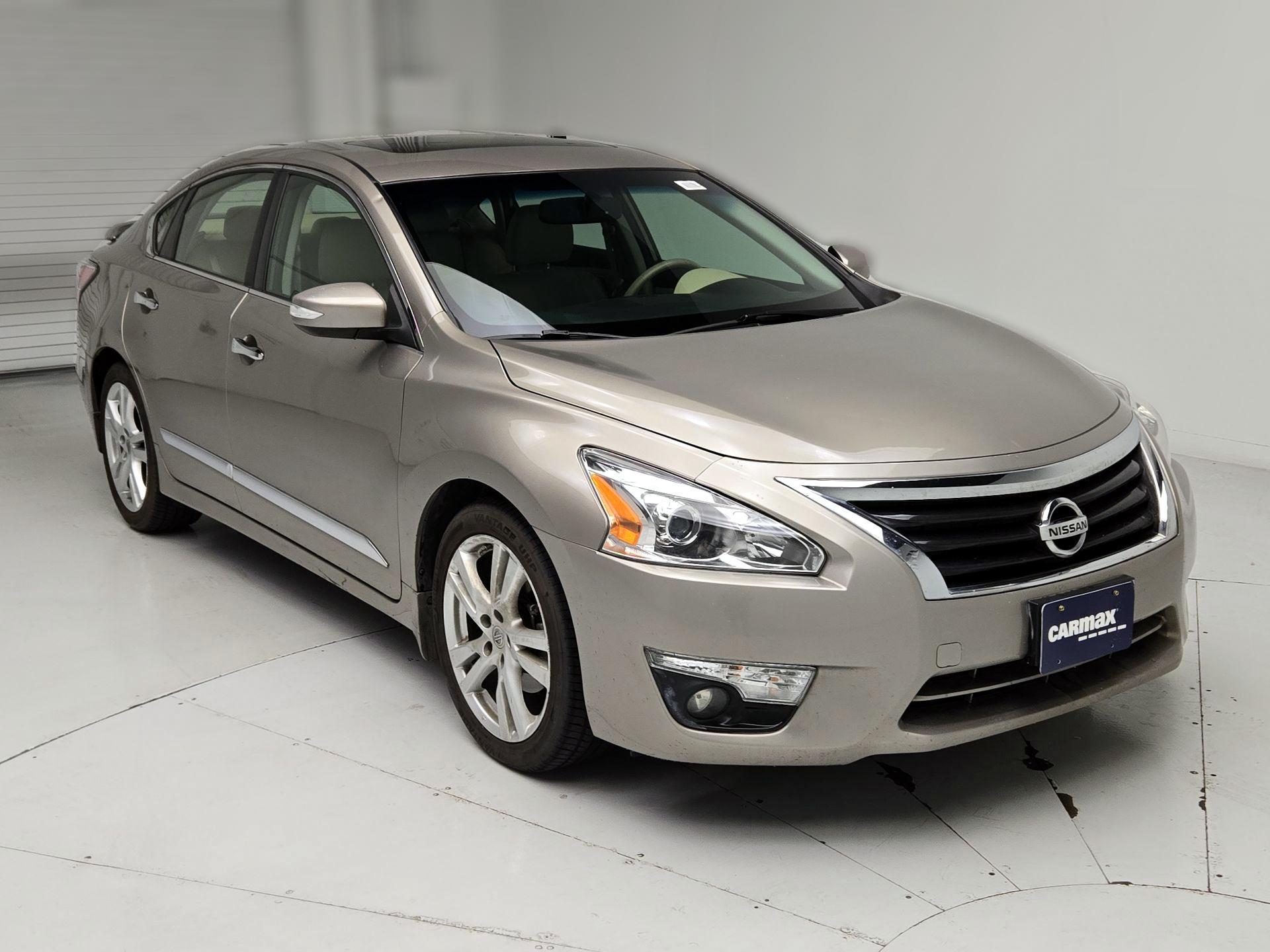 Thumbnail: 2014 Nissan Altima - 1