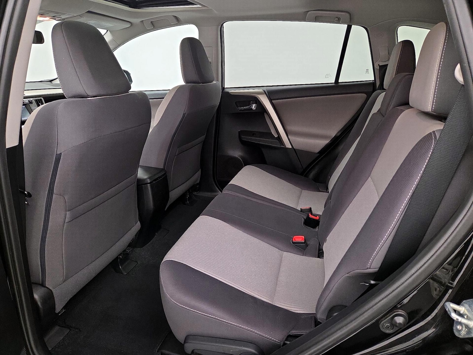 2015 Toyota RAV4 XLE - Photo 21