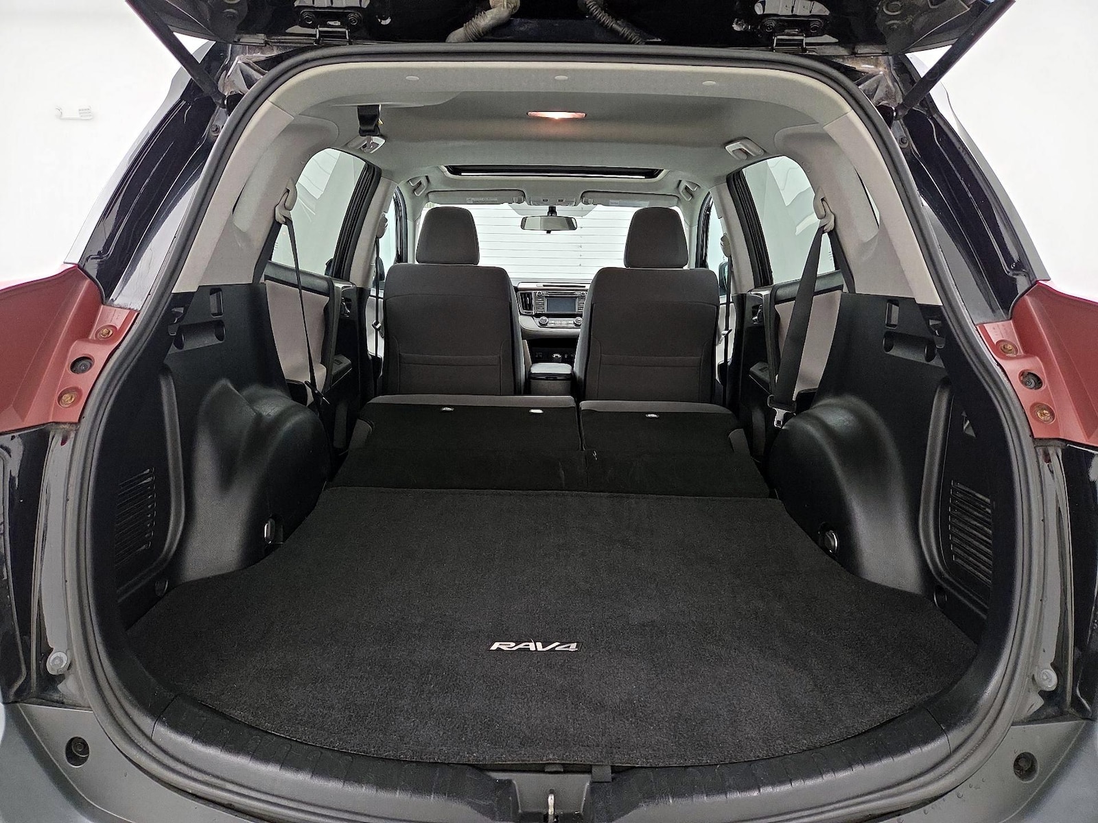 2015 Toyota RAV4 XLE - Photo 23