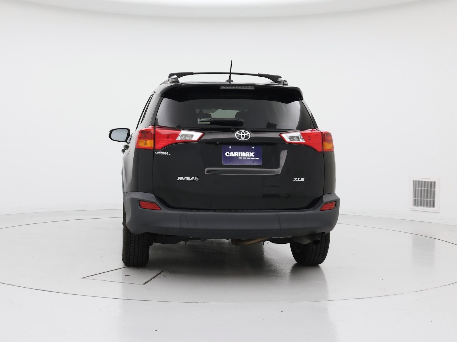 2015 Toyota RAV4 XLE - Photo 7
