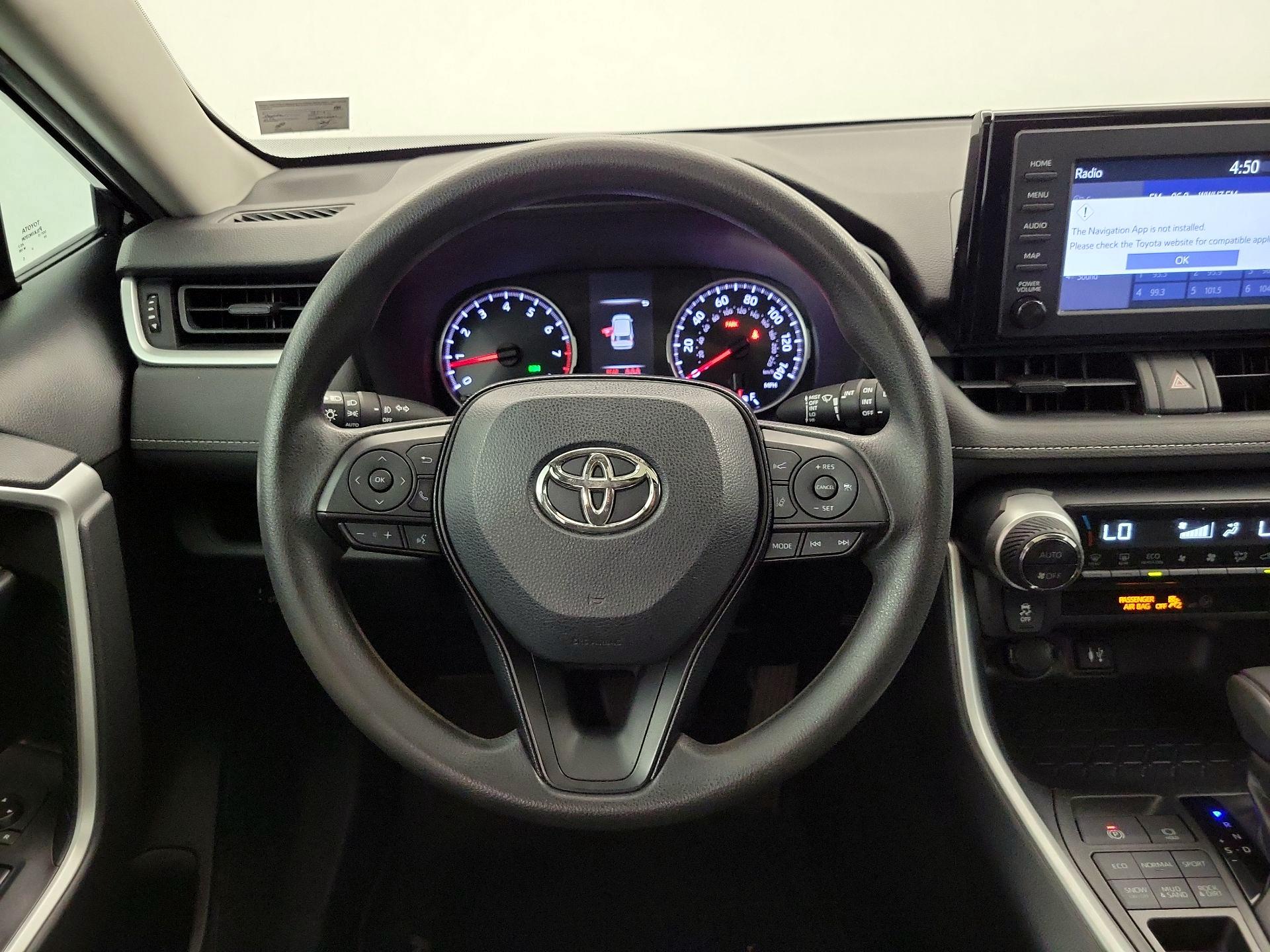 Thumbnail: 2019 Toyota RAV4 - 10