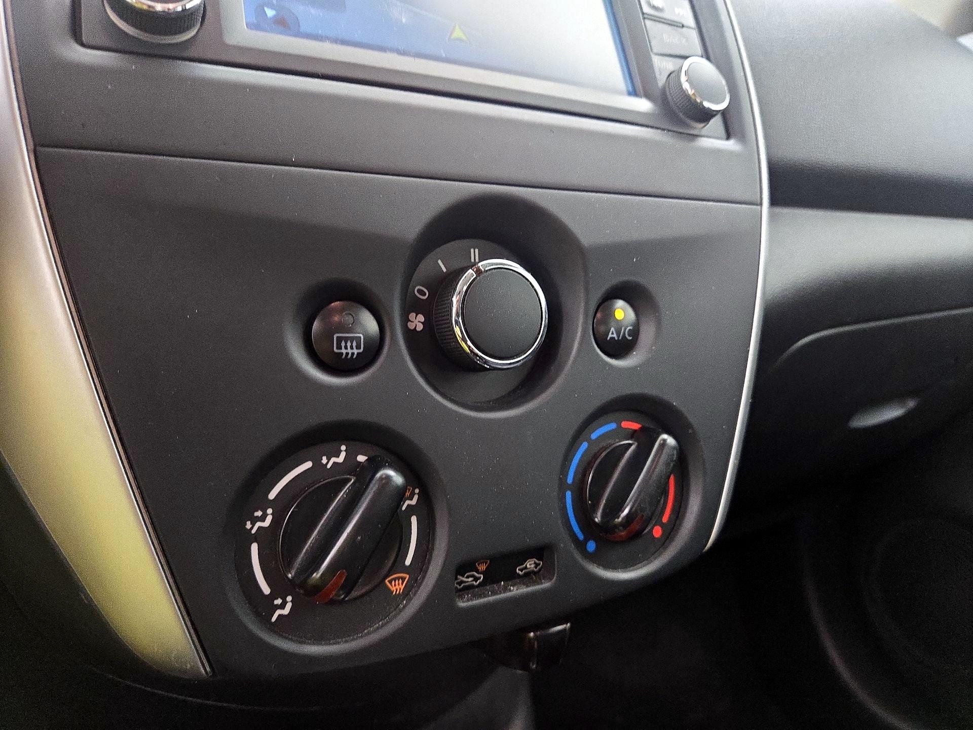 Thumbnail: 2016 Nissan Versa - 17