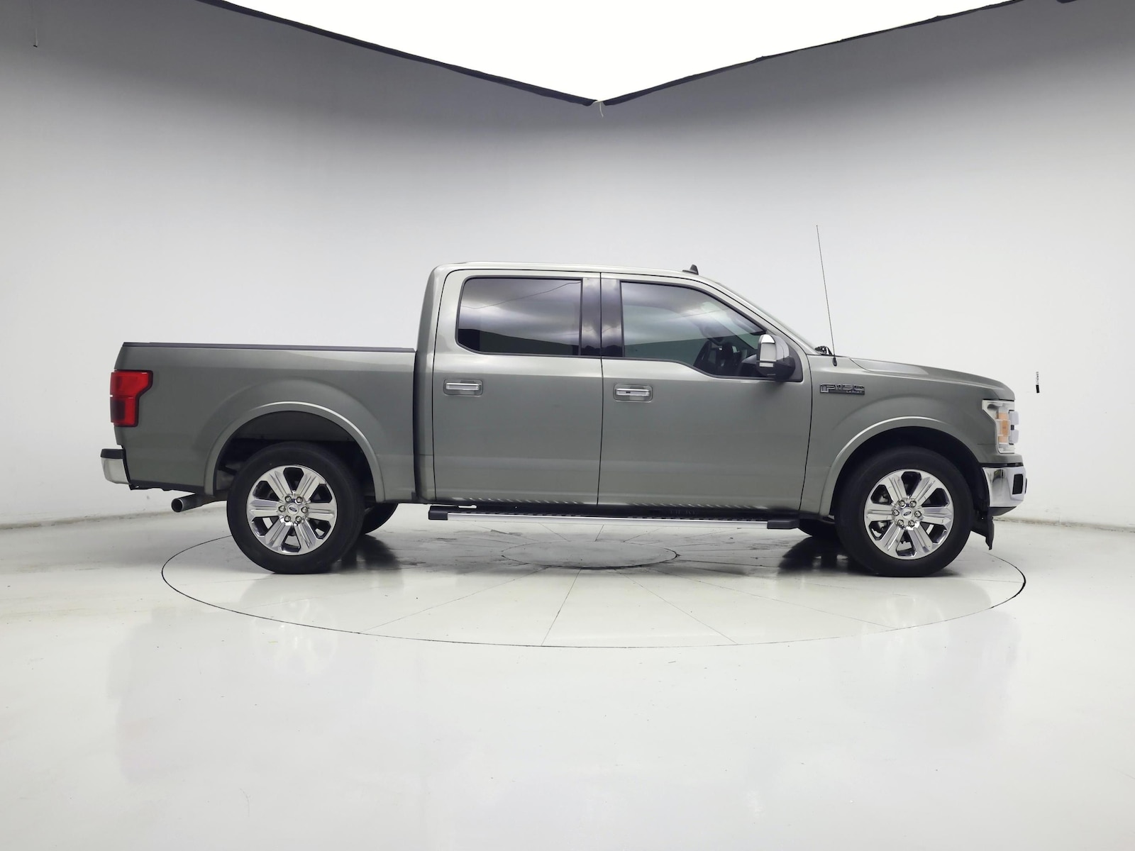 2020 Ford F-150 Lariat - Photo 8