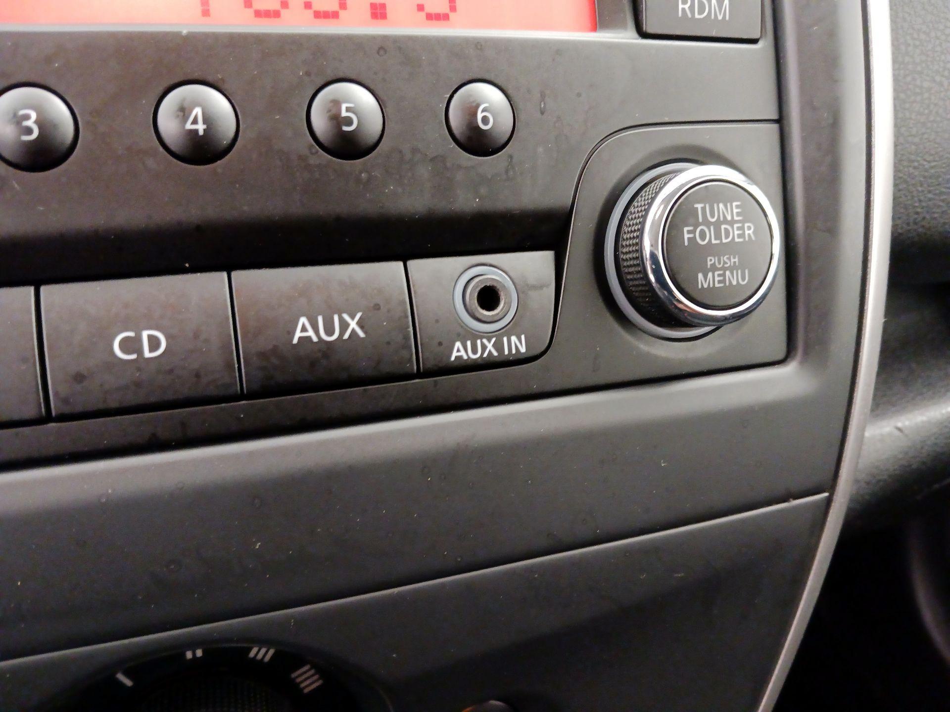 Thumbnail: 2016 Nissan Versa Note - 17