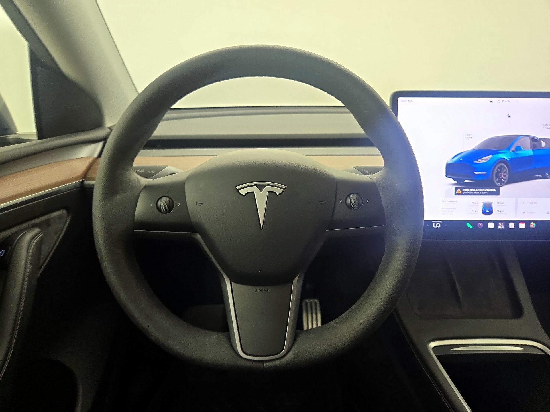 Thumbnail: 2023 Tesla Model Y - 10