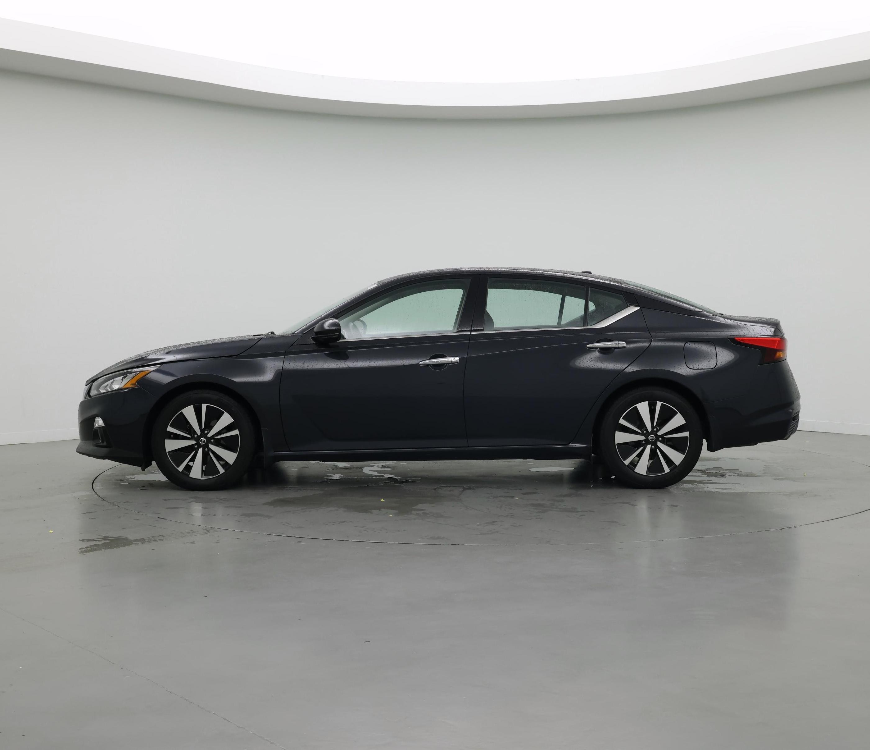 Thumbnail: 2019 Nissan Altima - 3