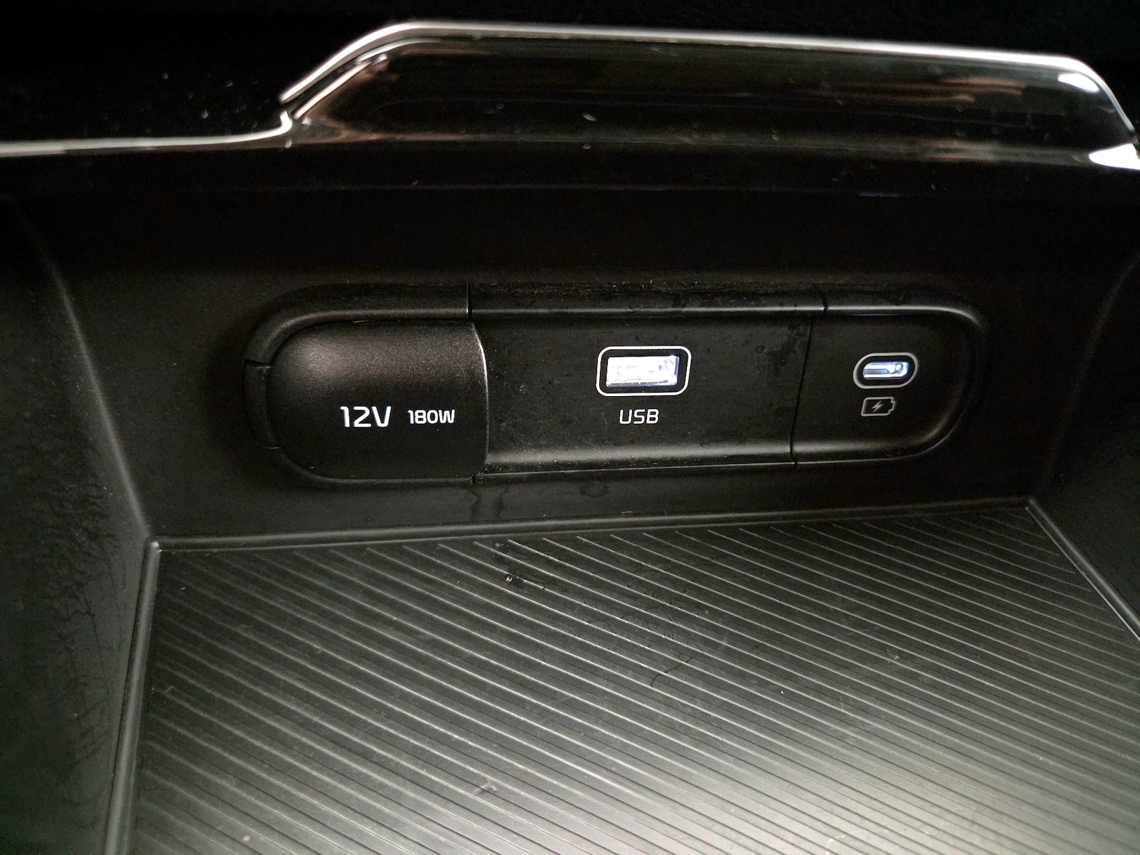 2023 Kia Sportage LX Hybrid - Photo 19