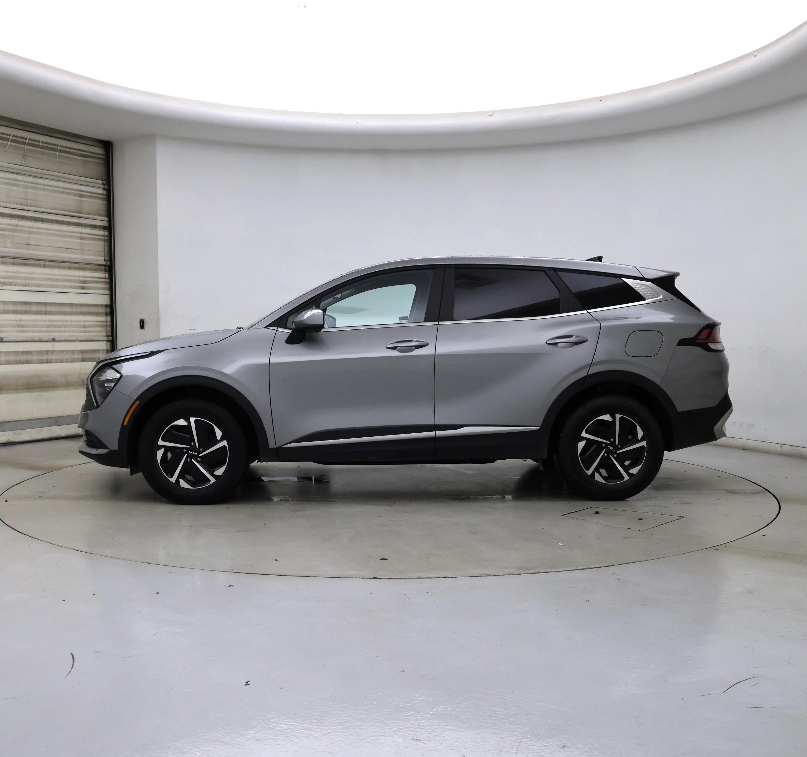 Thumbnail: 2023 Kia Sportage - 3