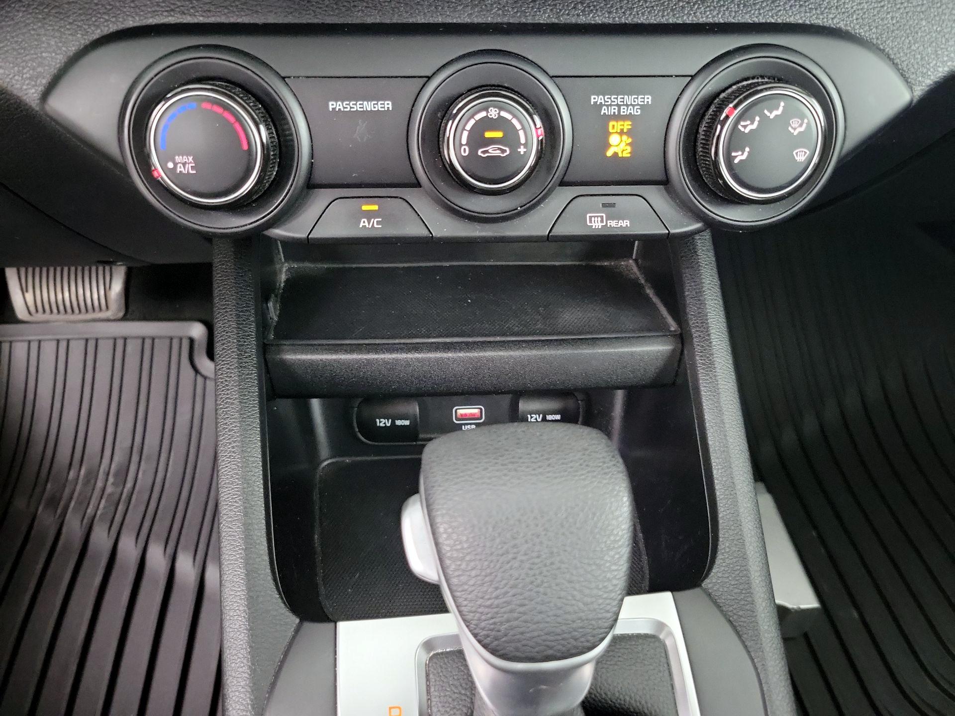 Thumbnail: 2023 Kia Forte - 14