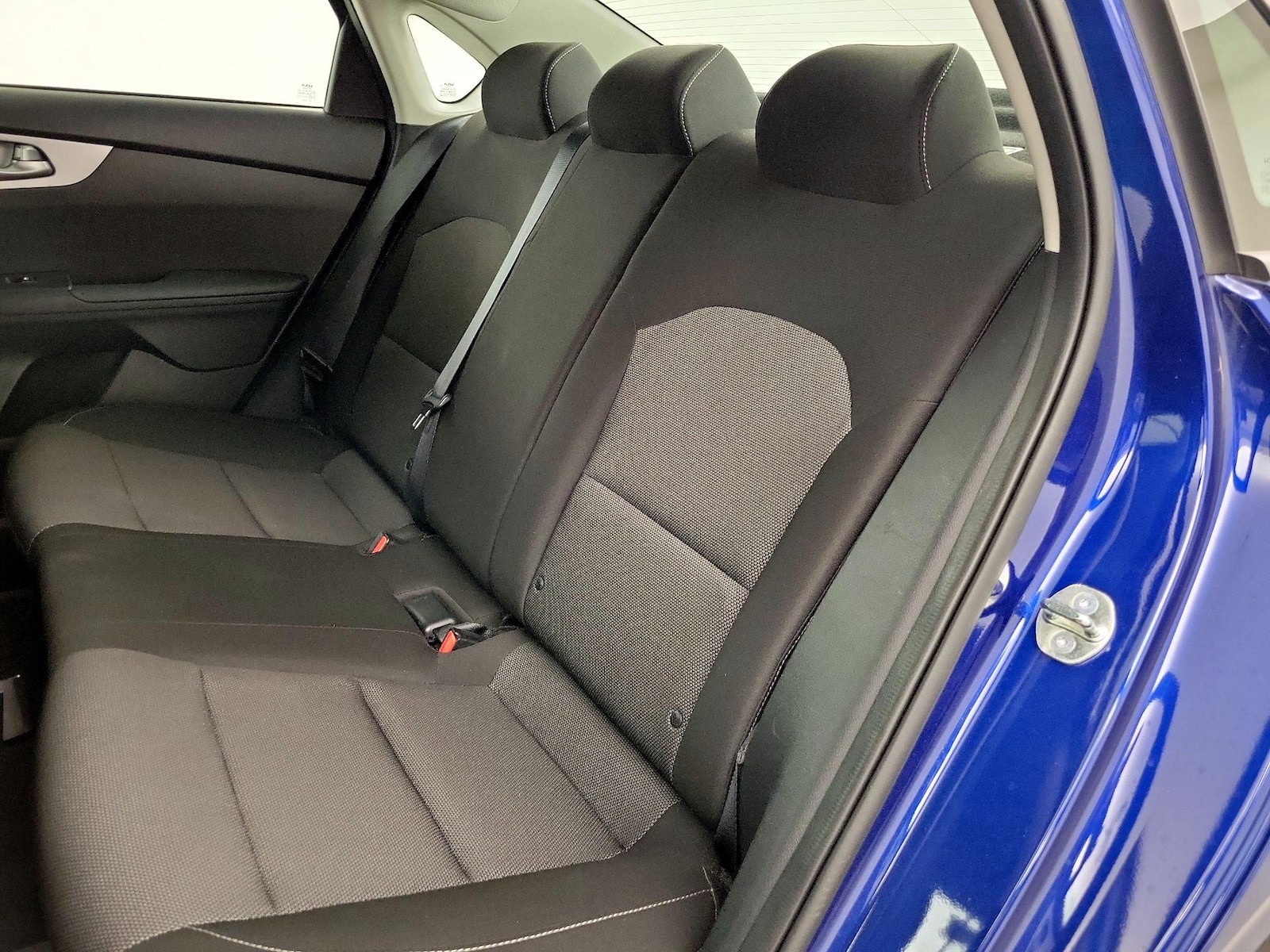 2023 Kia Forte LXS - Photo 18