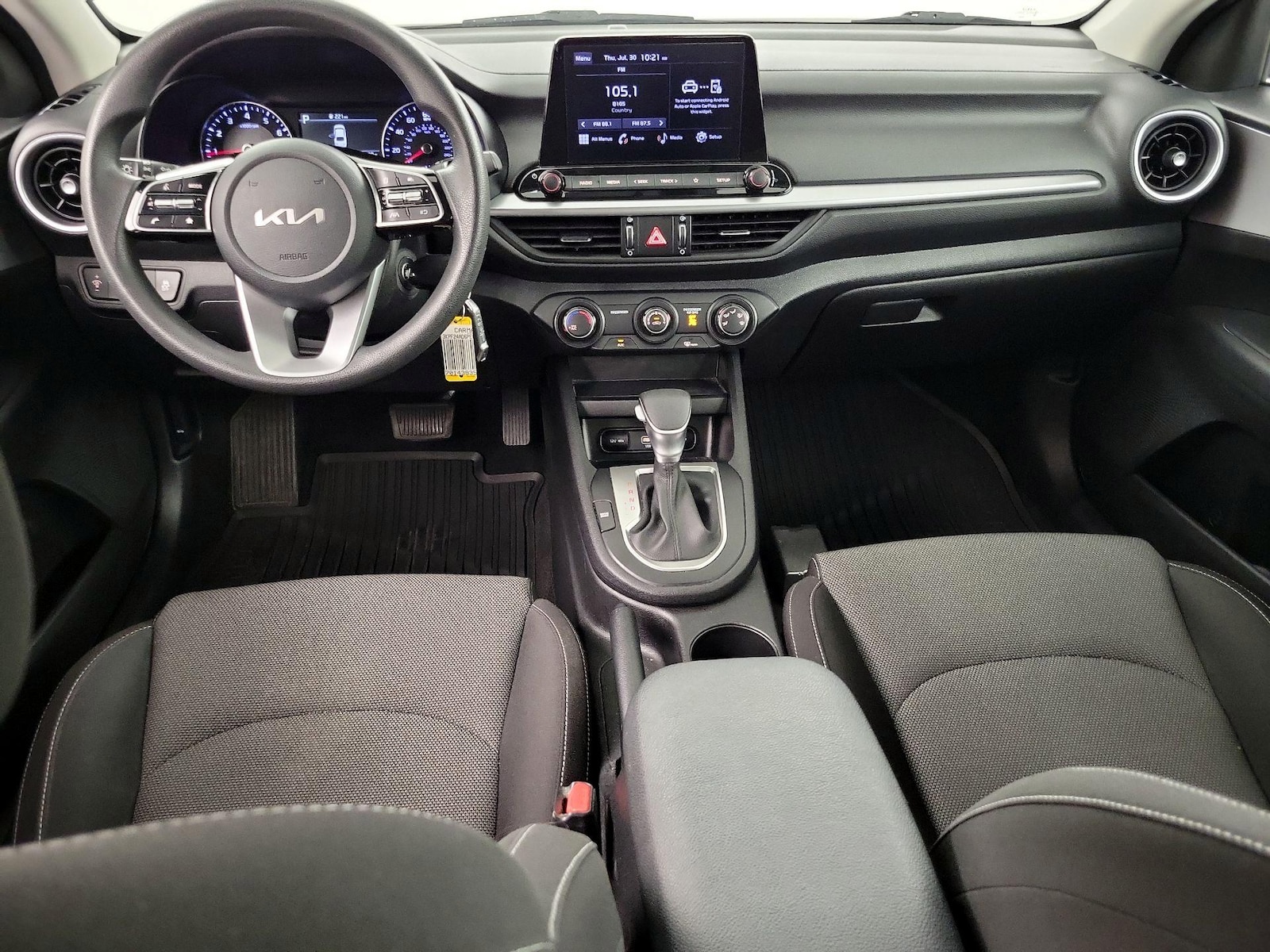 2023 Kia Forte LXS - Photo 8
