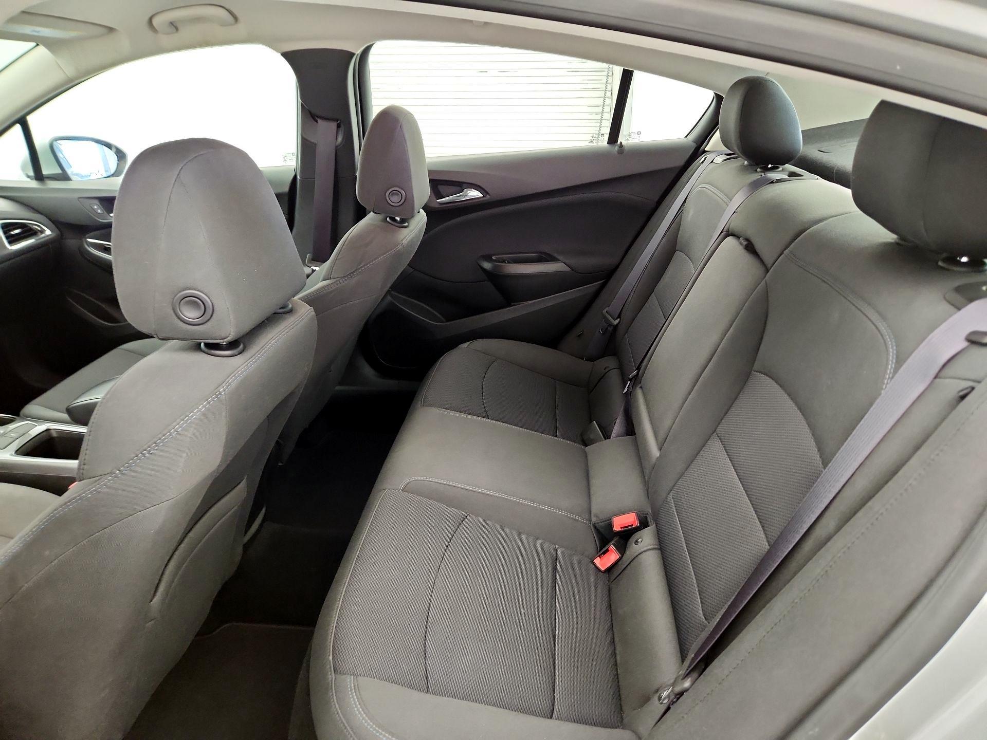 Thumbnail: 2016 Chevrolet Cruze - 18