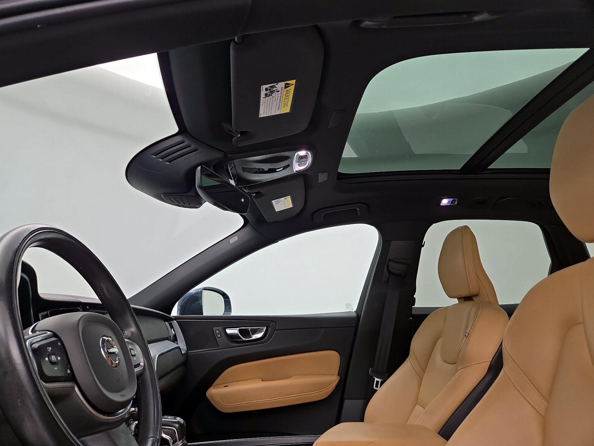 Thumbnail: 2020 Volvo XC60 - 20