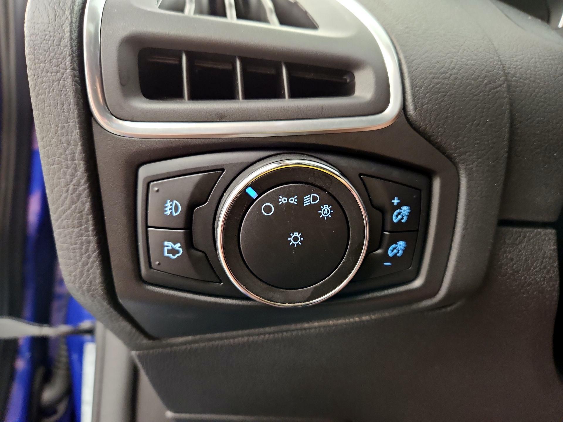 Thumbnail: 2014 Ford Focus - 11