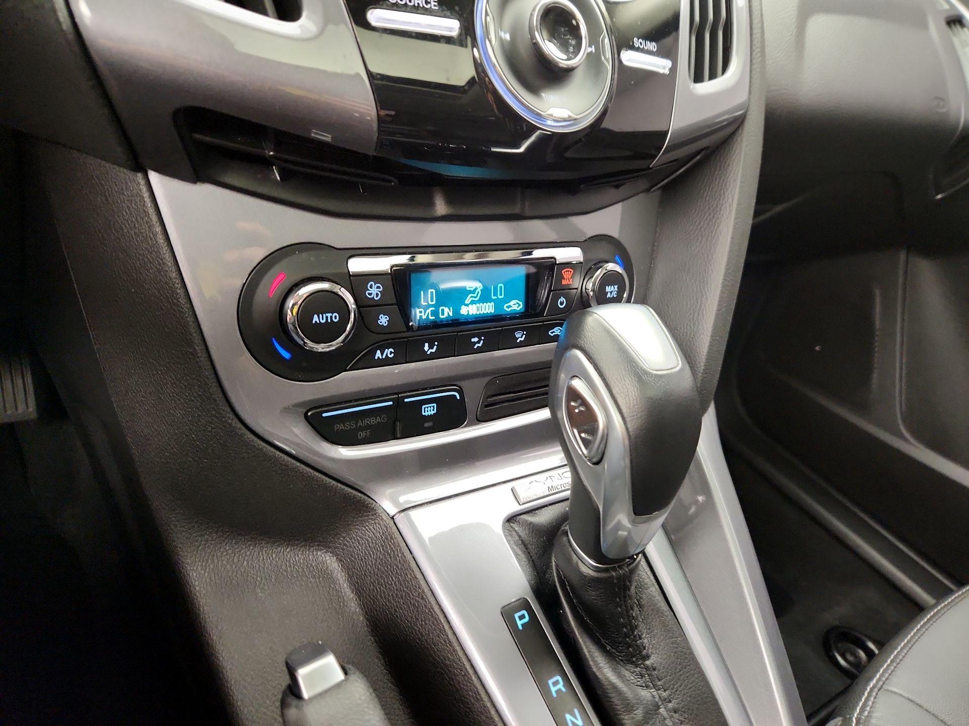 Thumbnail: 2014 Ford Focus - 14